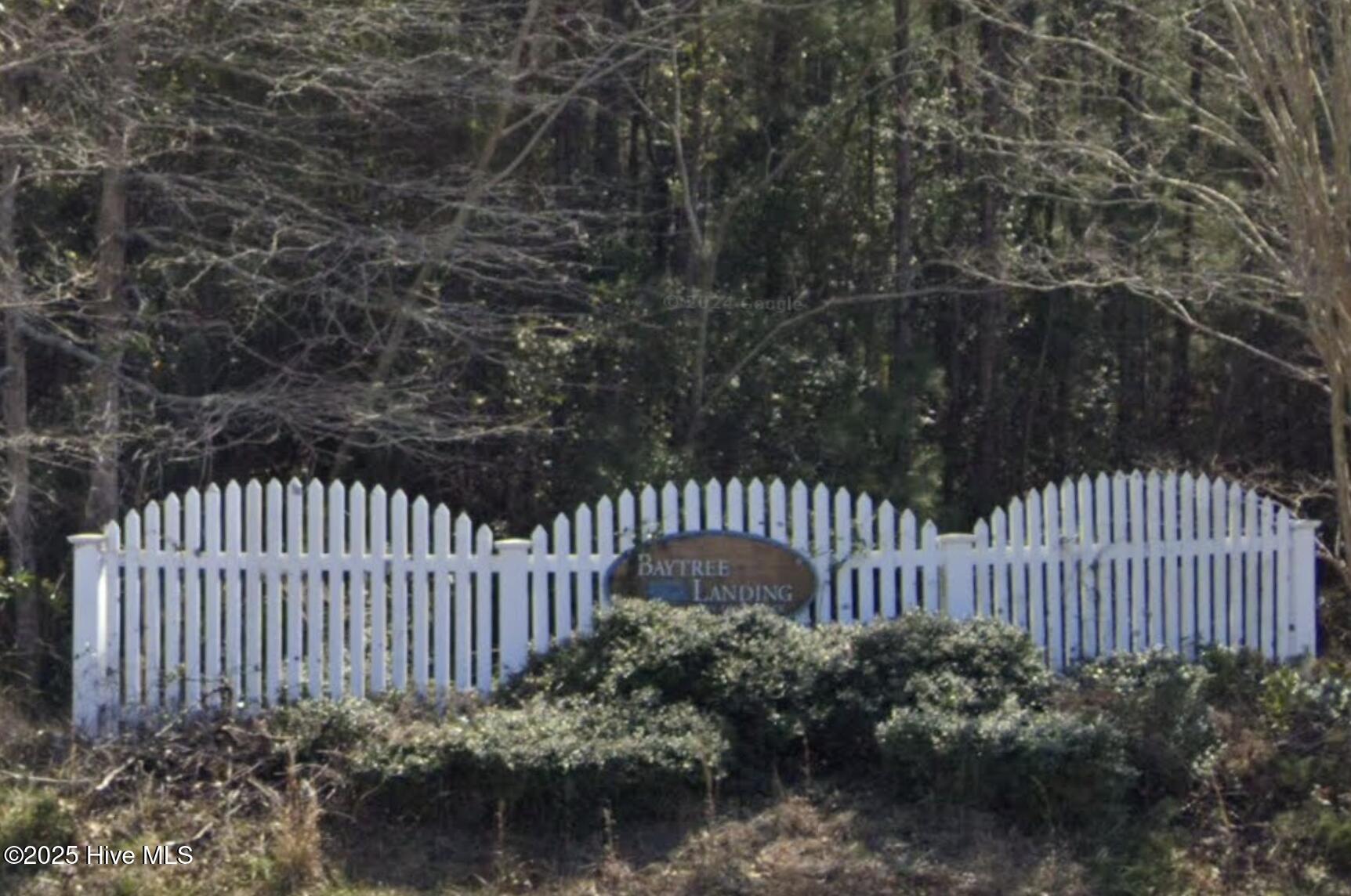 100 Baytree Lane Property Photo 10