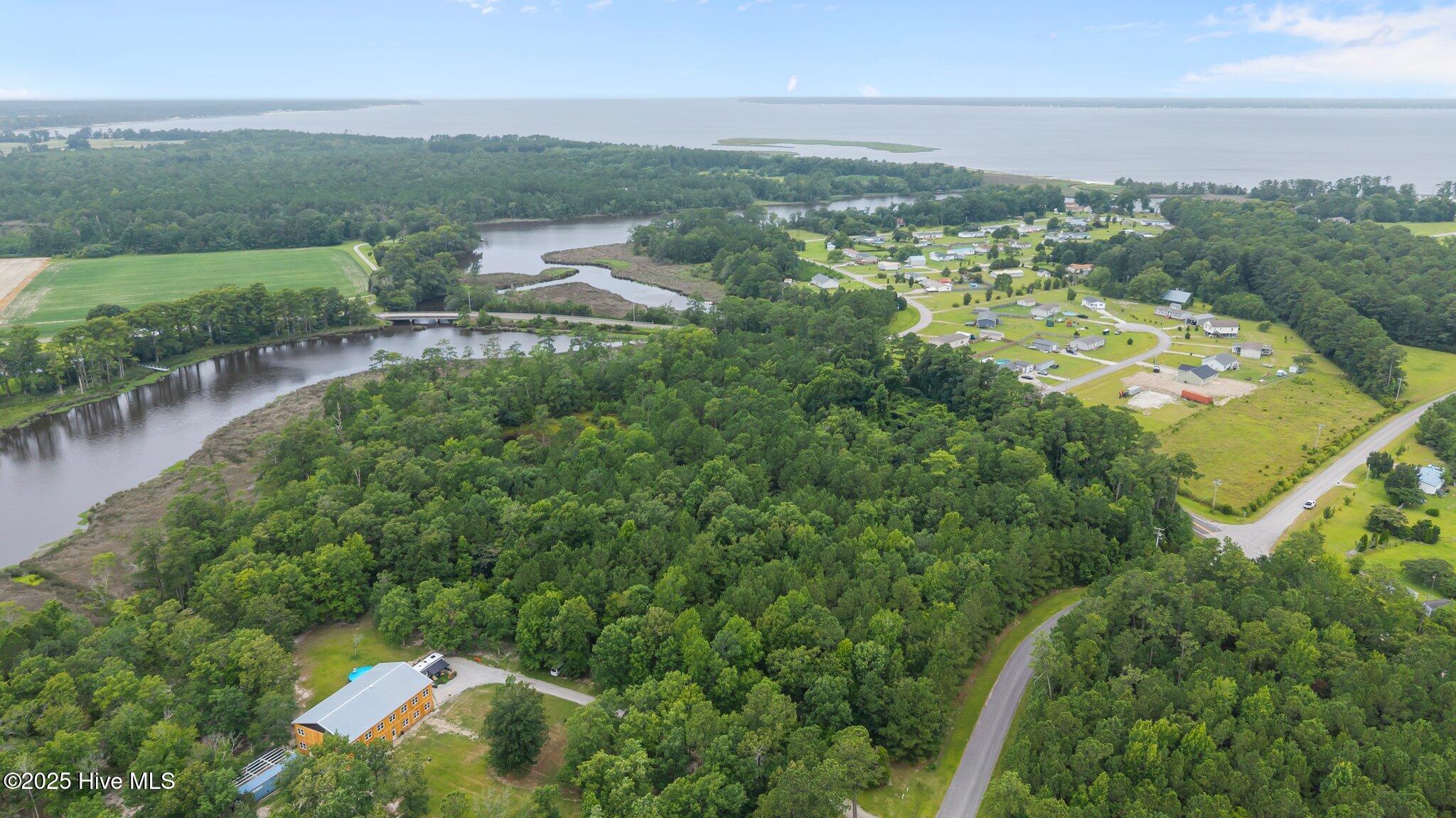 100 Baytree Lane Property Photo 11