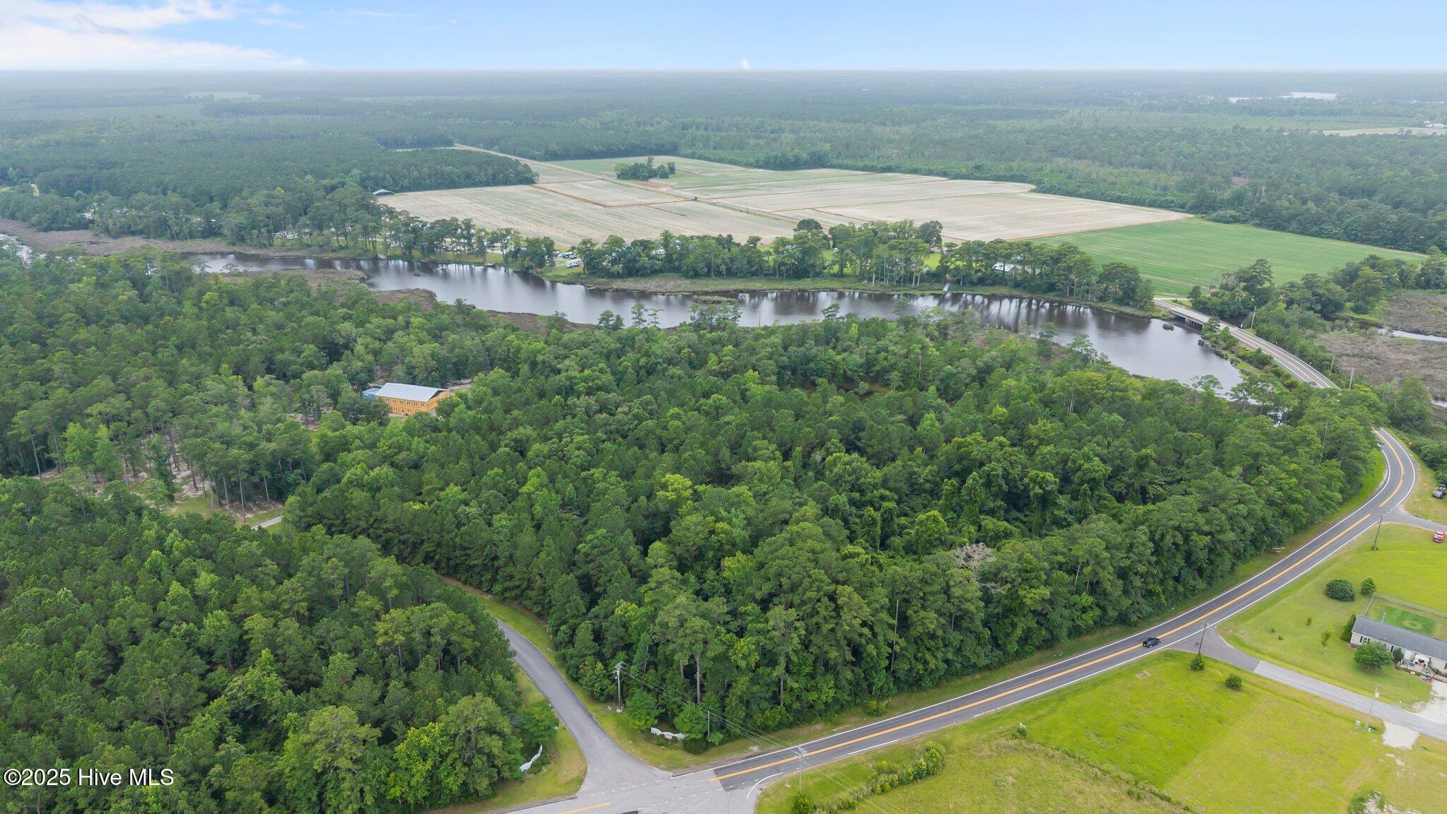 100 Baytree Lane Property Photo 13