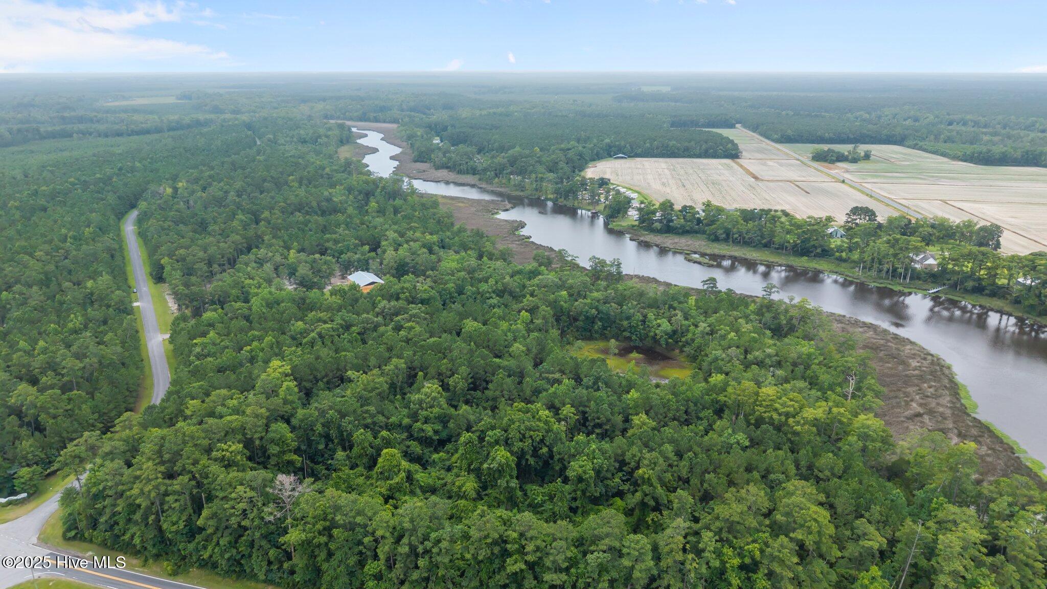 100 Baytree Lane Property Photo 14