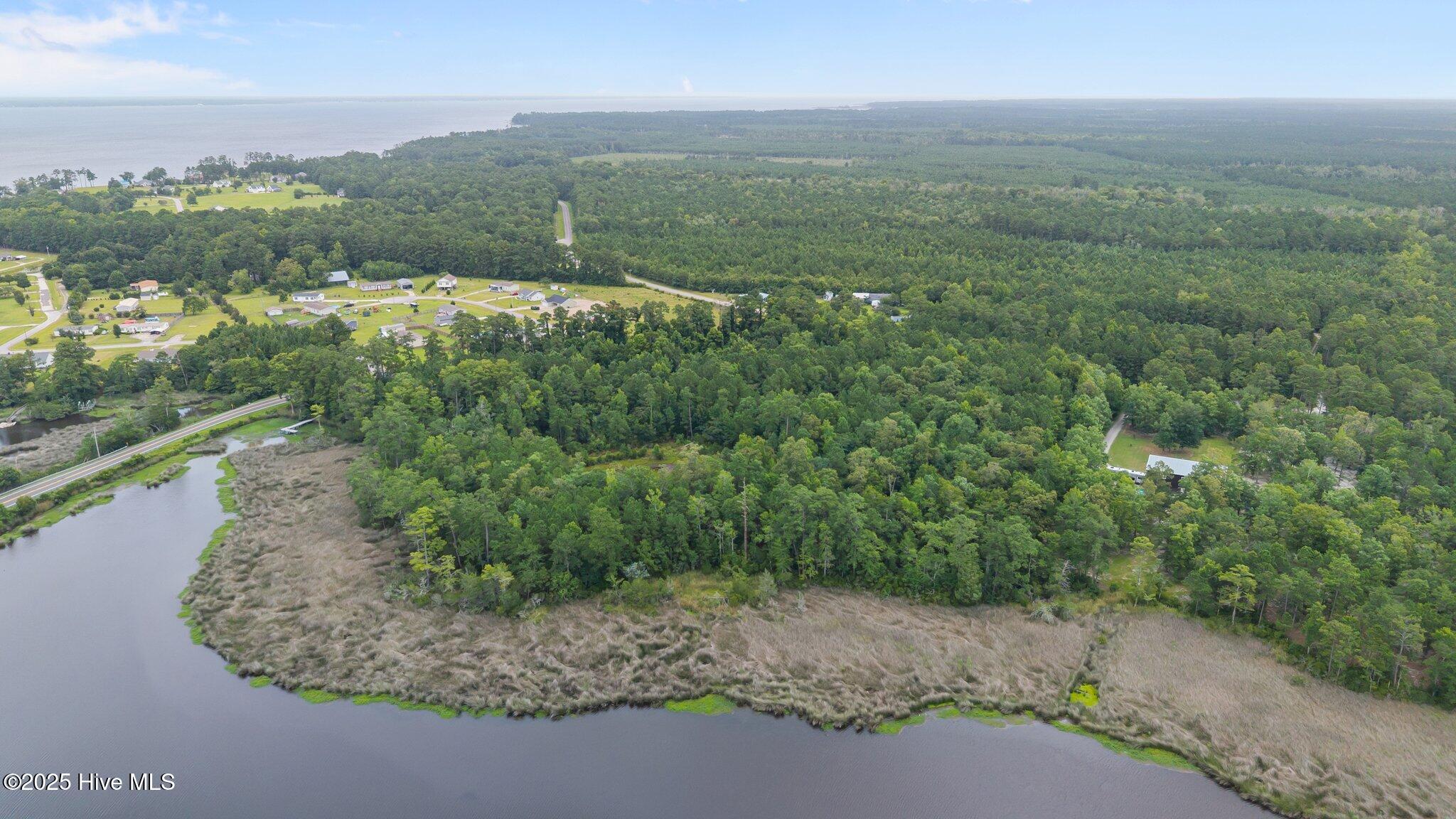 100 Baytree Lane Property Photo 17