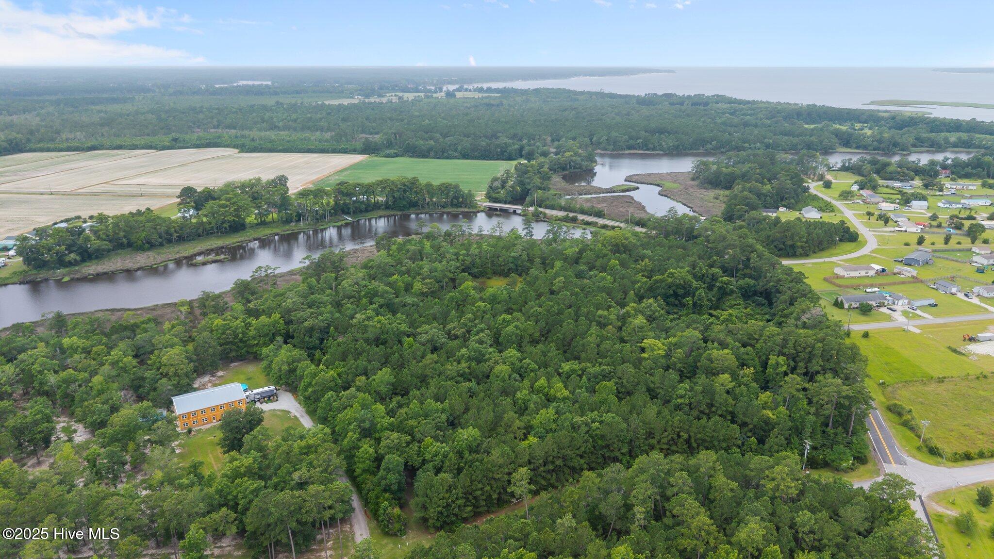 100 Baytree Lane Property Photo 19