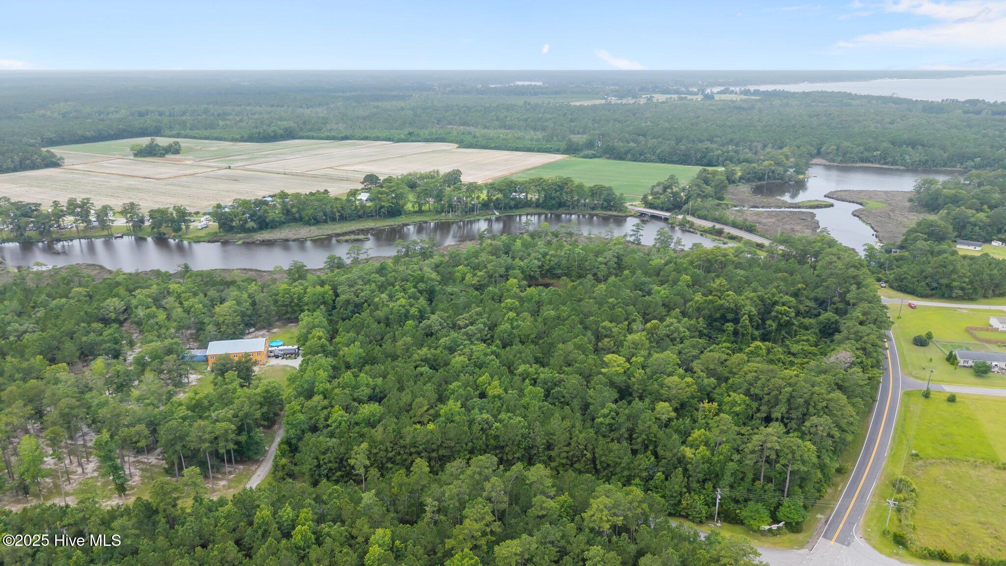 100 Baytree Lane Property Photo 20