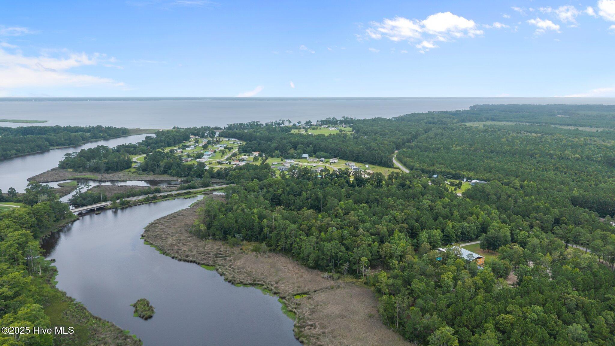 100 Baytree Lane Property Photo 21