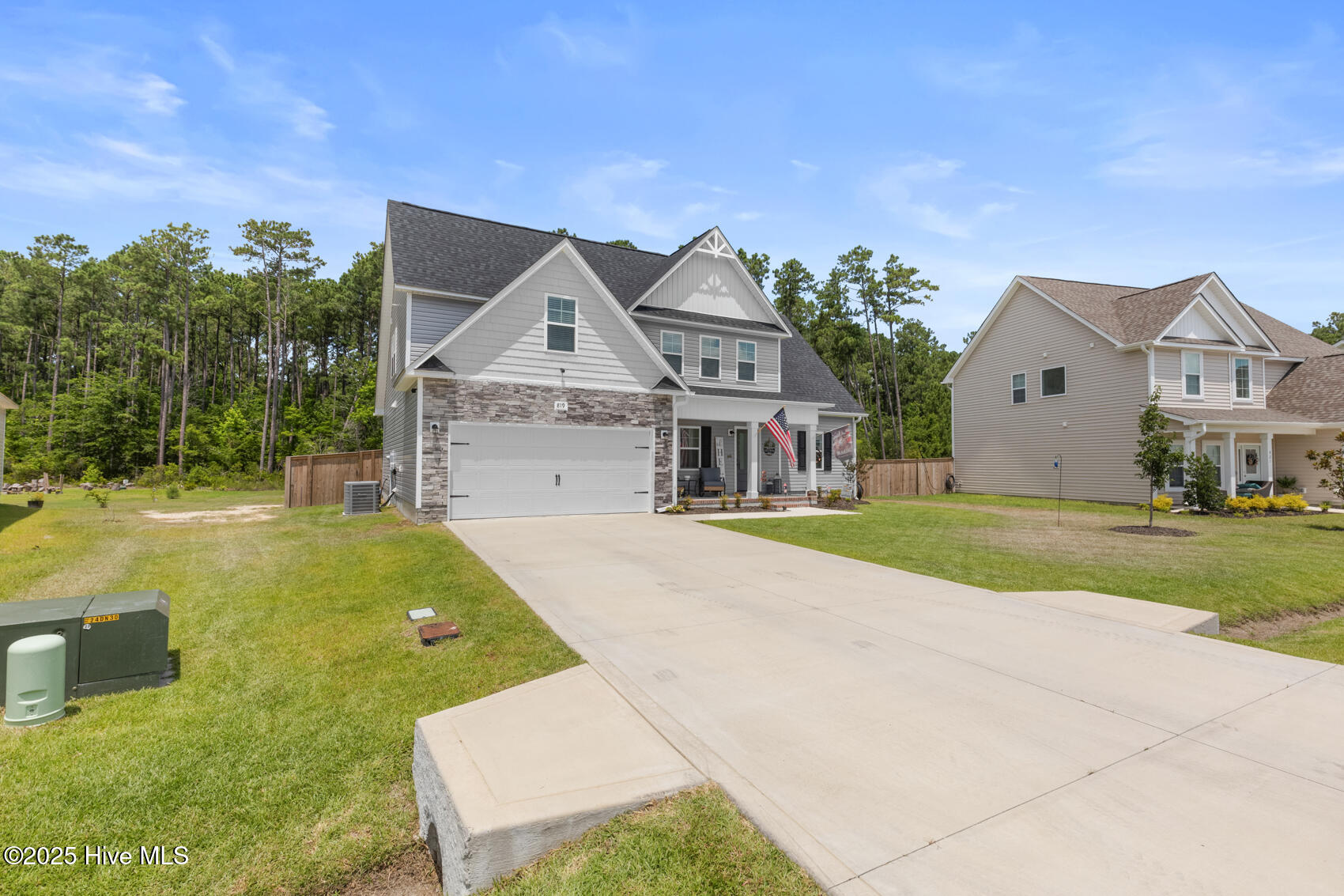 819 Cooke Drive Property Photo 1