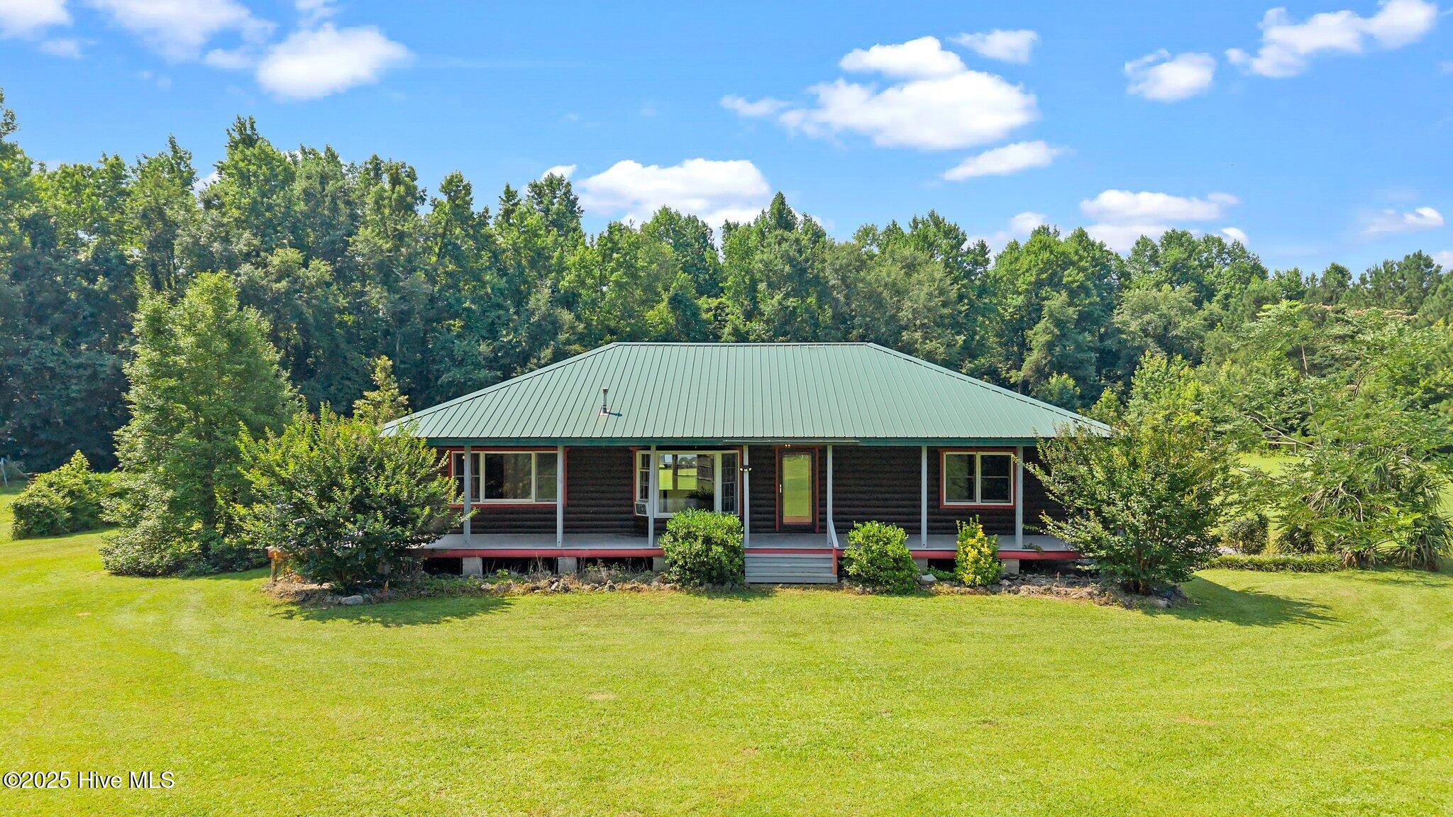 7425 White Oak River Road Property Photo 1