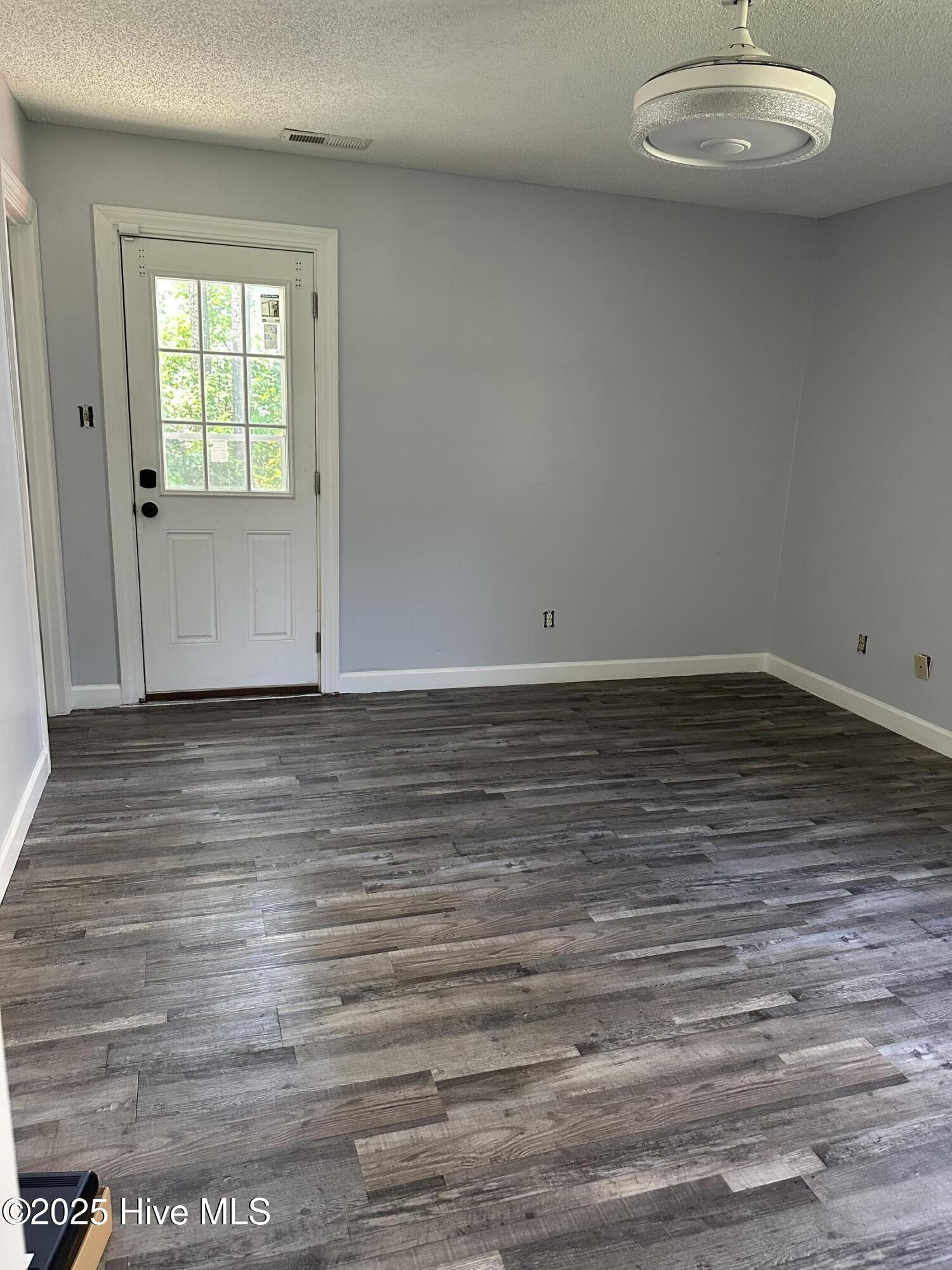 2116 Tanglewood Road Property Photo 12