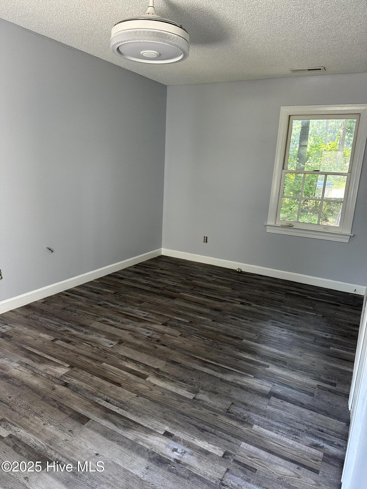 2116 Tanglewood Road Property Photo 14