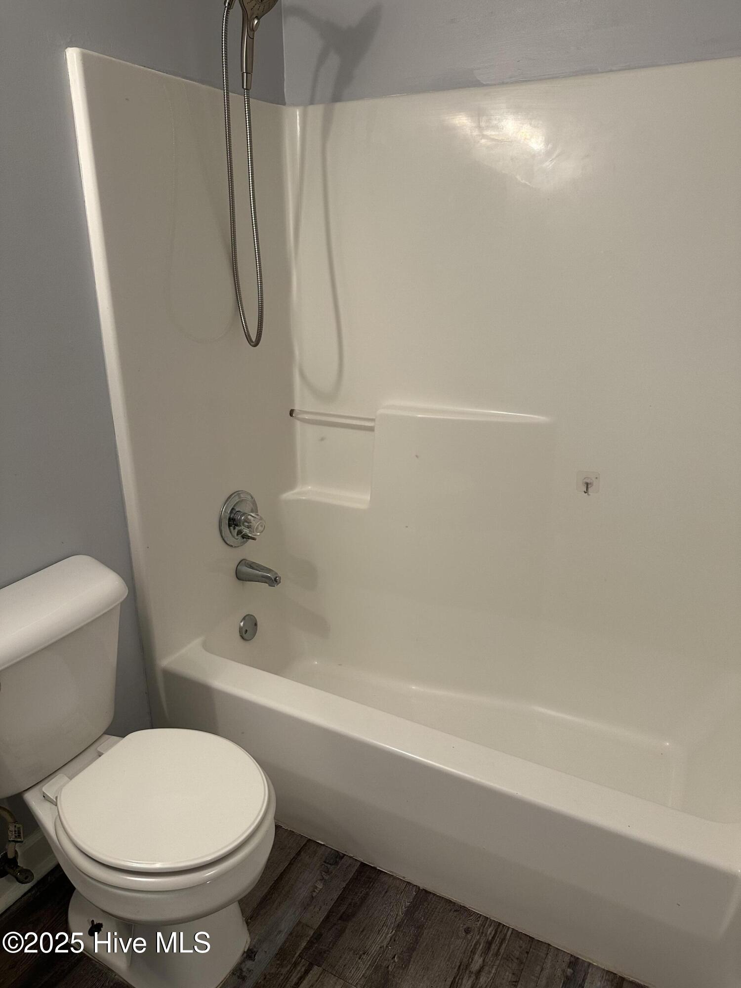 2116 Tanglewood Road Property Photo 16