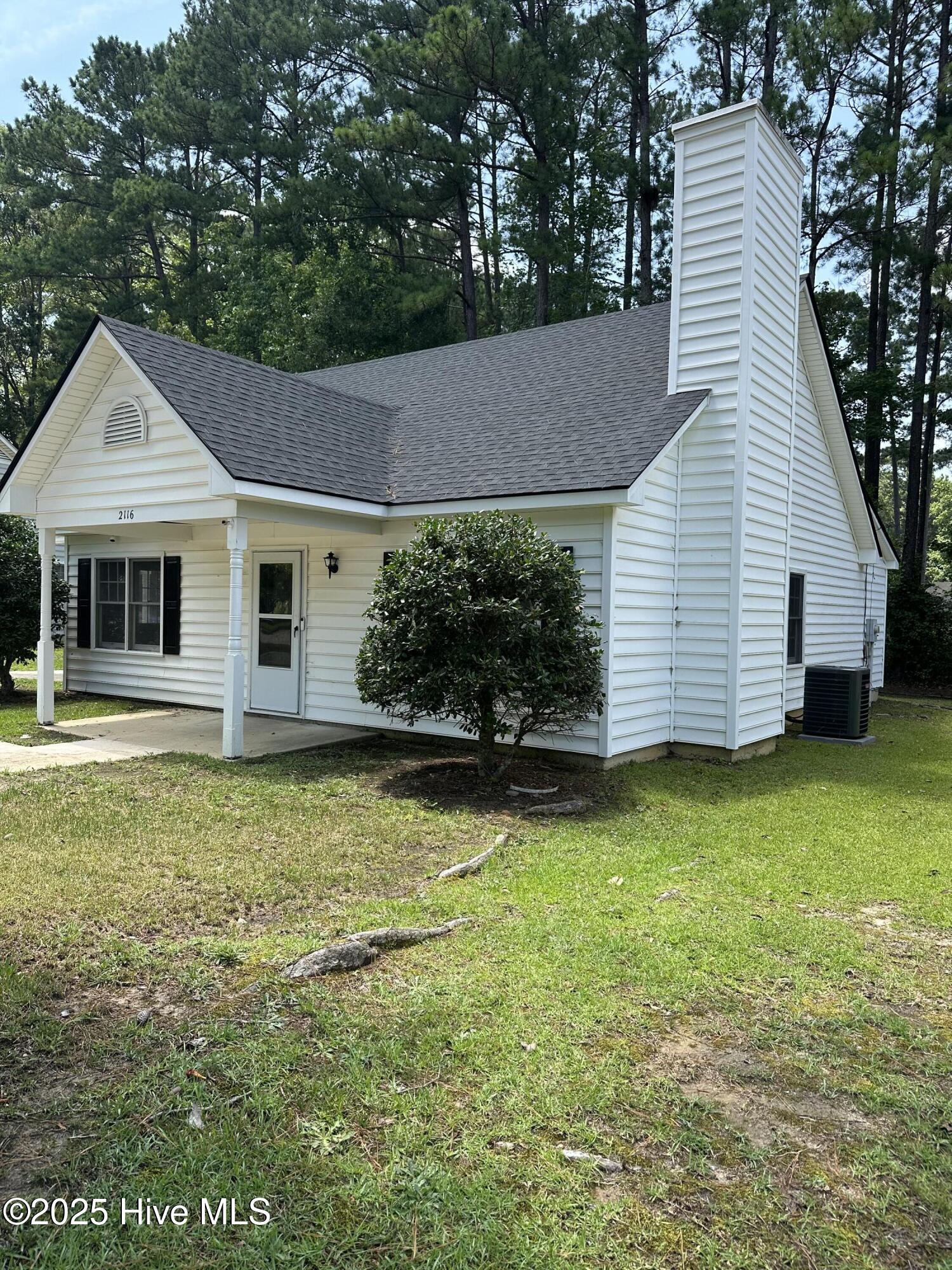 2116 Tanglewood Road Property Photo 25