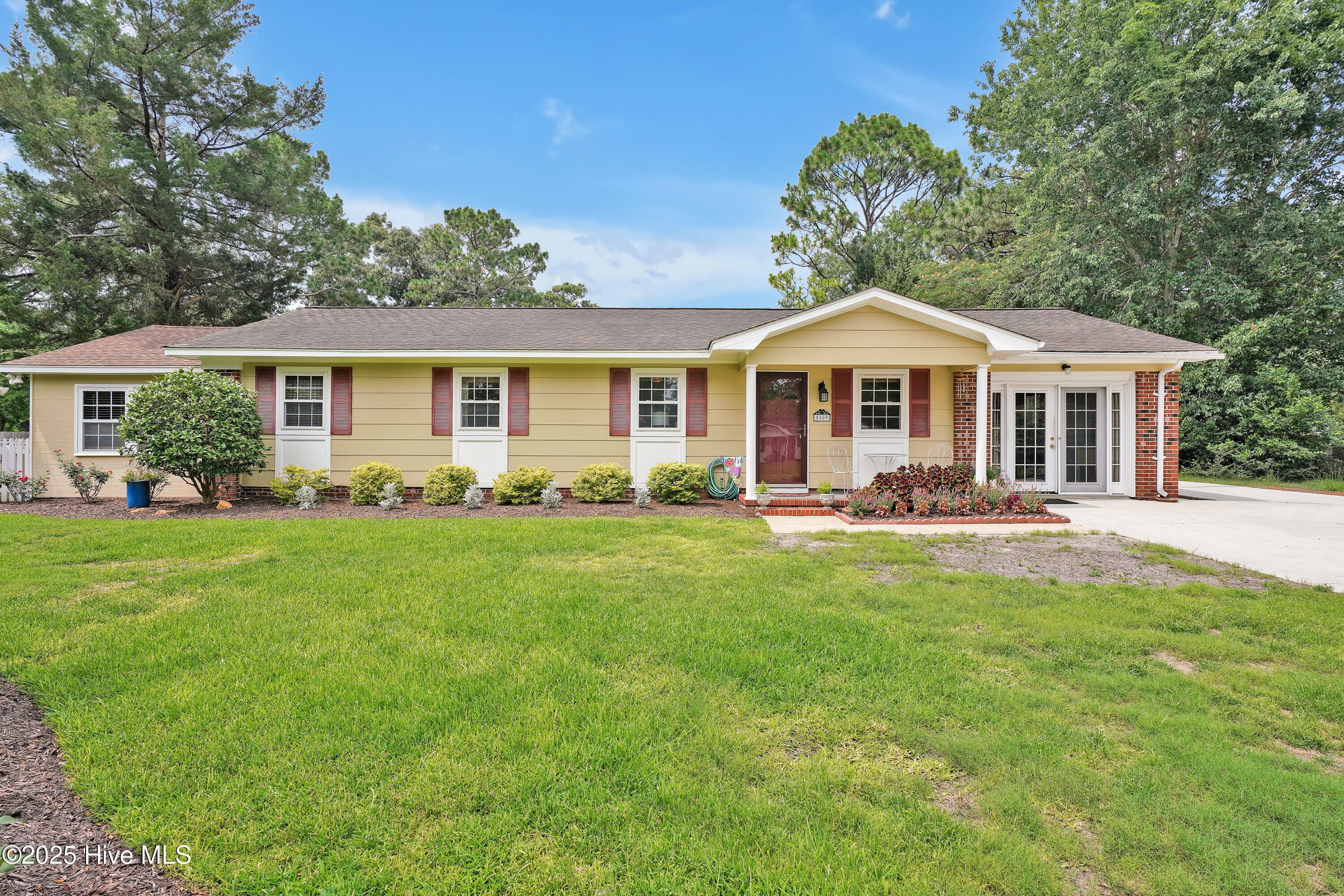 5009 Lord Byron Road Property Photo 1