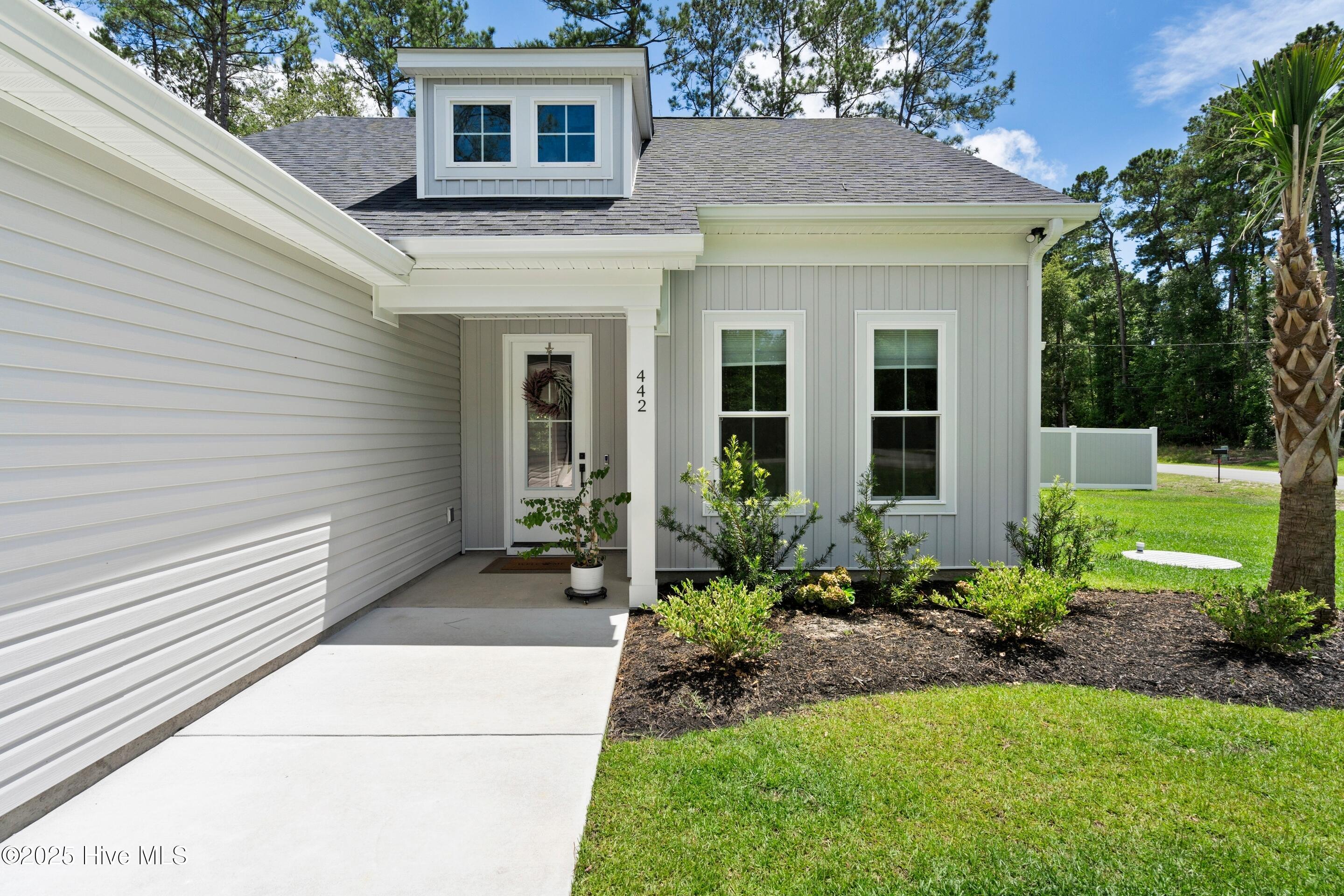 442 Sandlewood Drive Property Photo 4