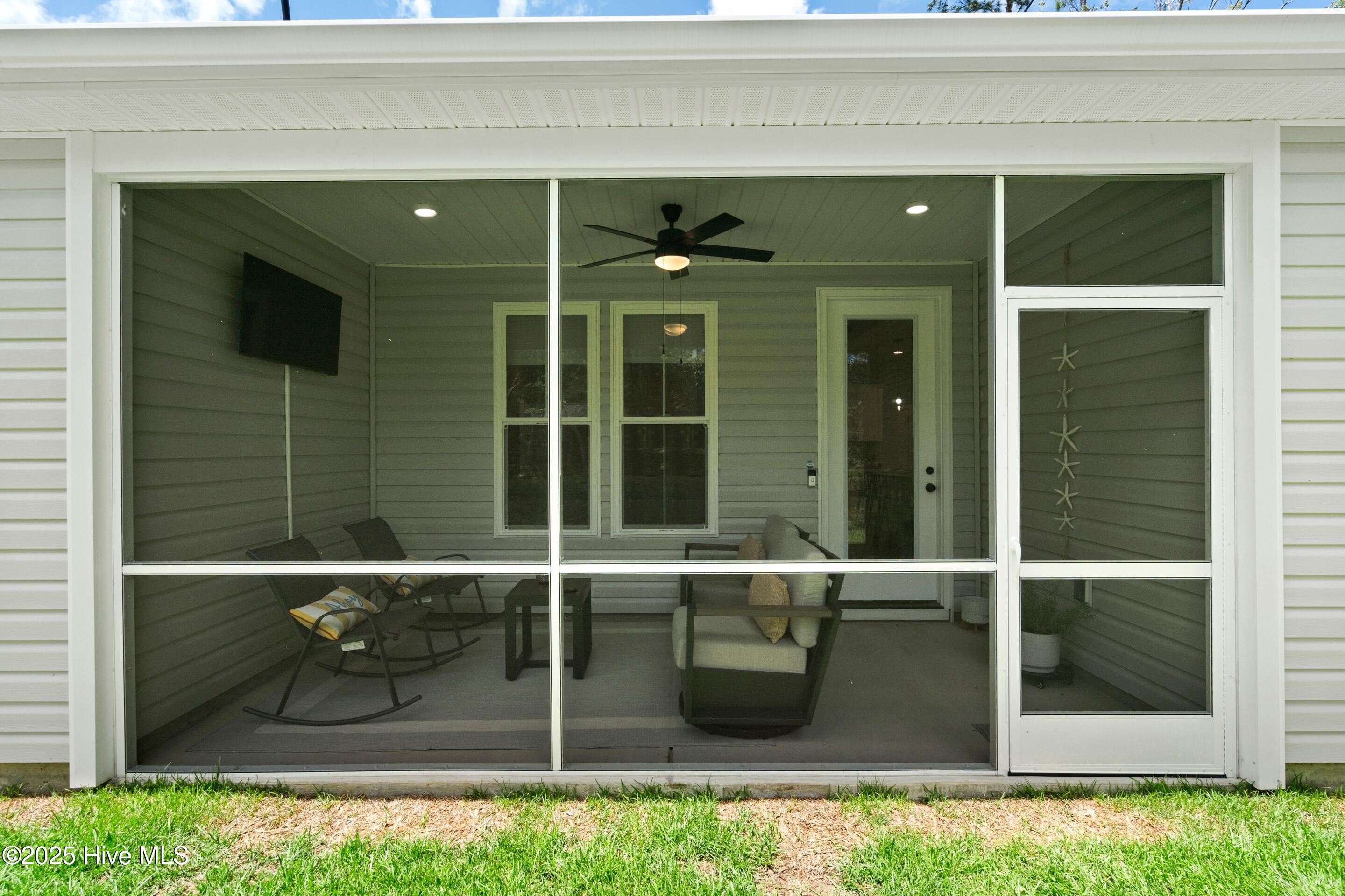 442 Sandlewood Drive Property Photo 28