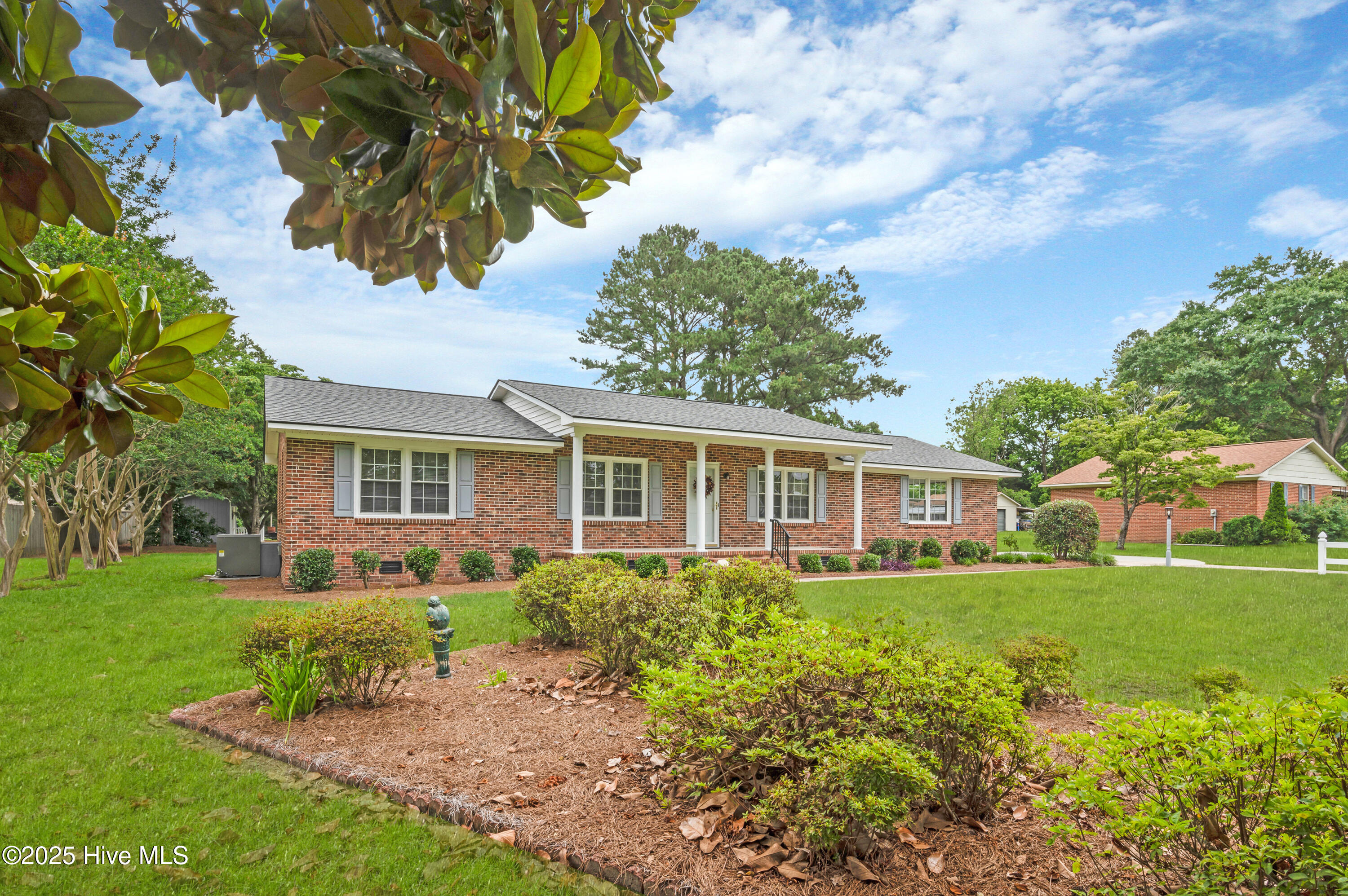 2704 Forrest Drive Property Photo 1