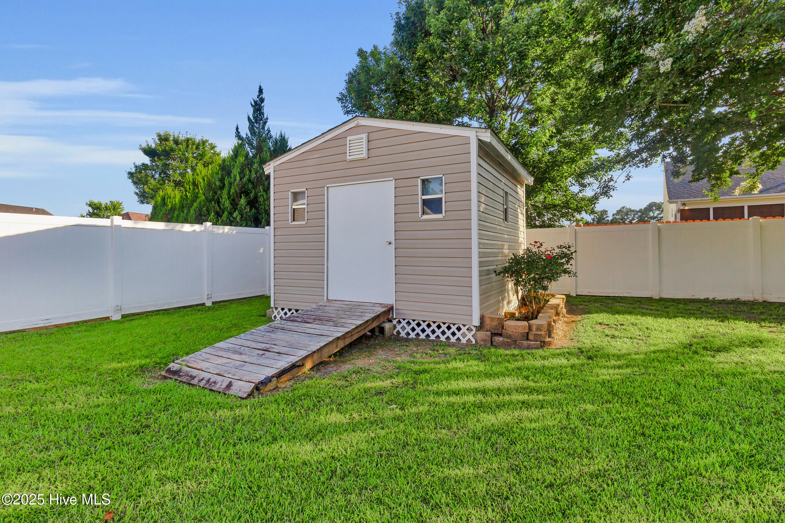 116 Palisades Way Property Photo 13