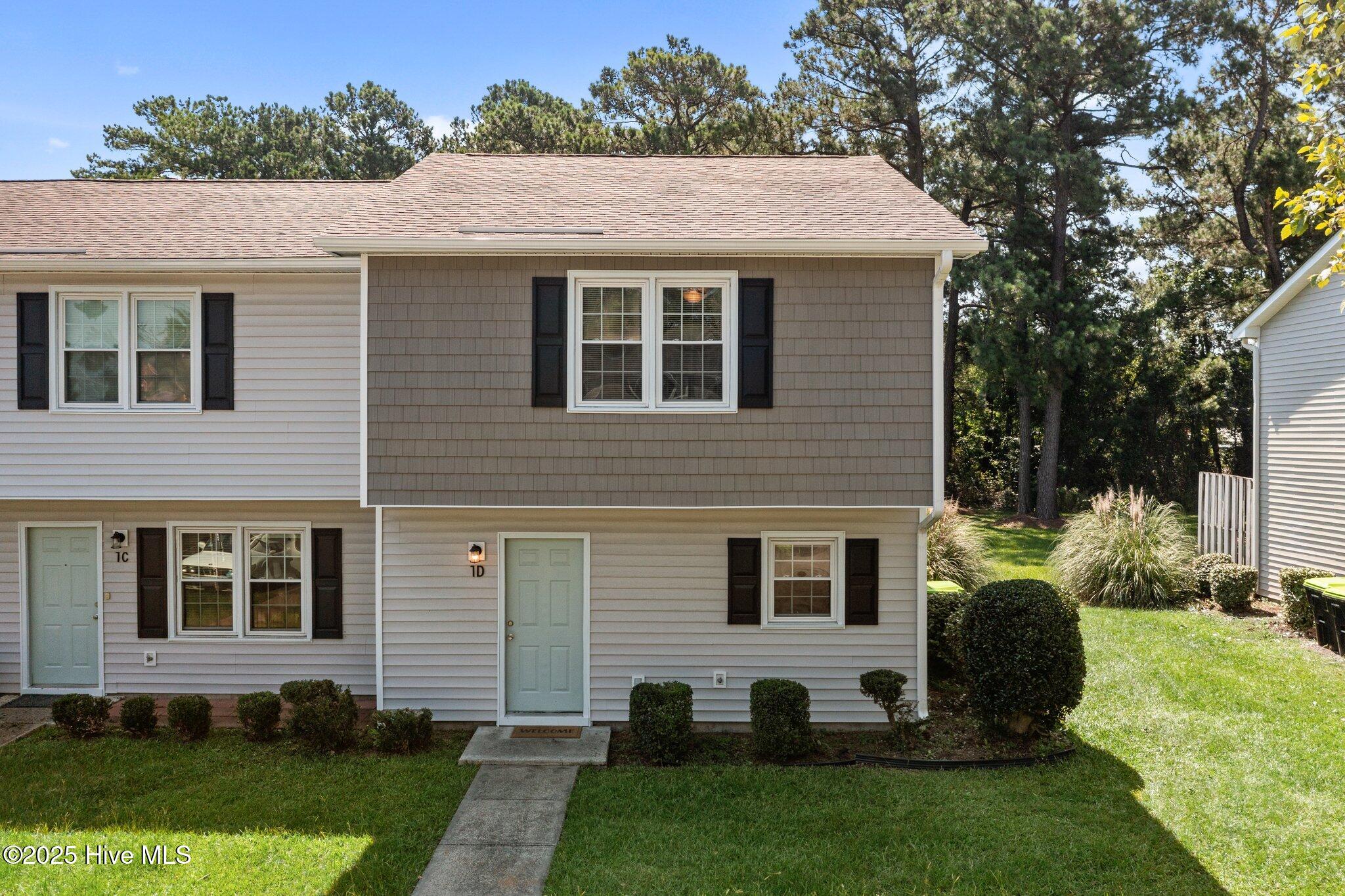 1 Portwest Townhouses Drive Apt D Property Photo 1
