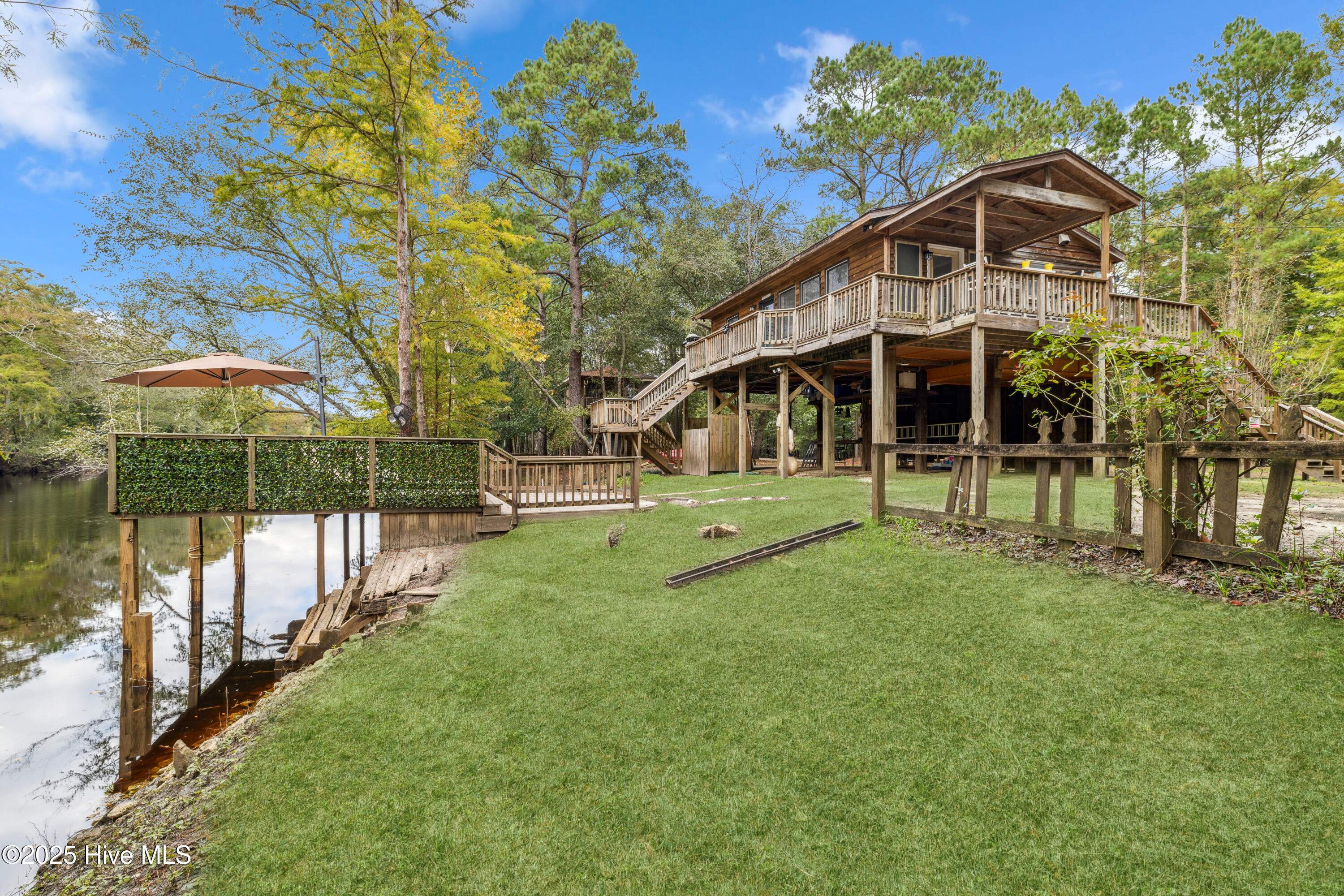 789 River Bend Drive Property Photo 1