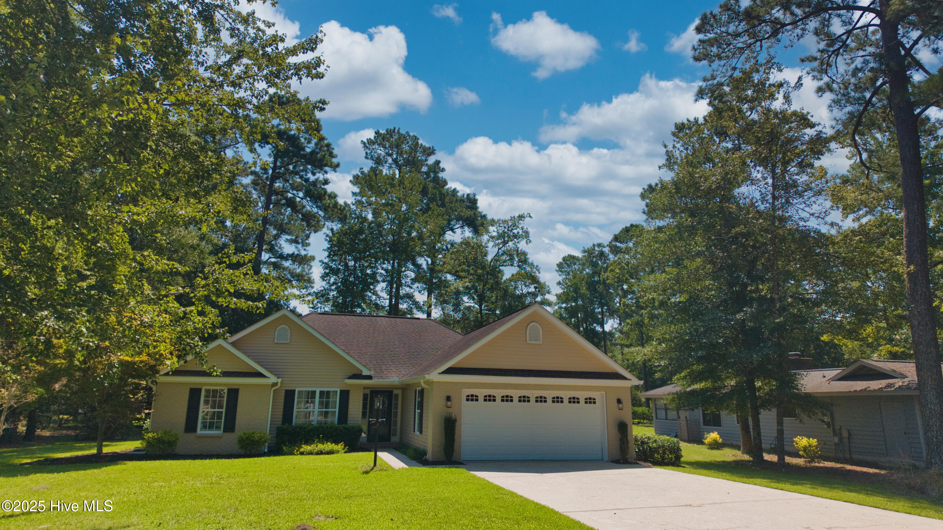 4 Pinebark Court Property Photo 1