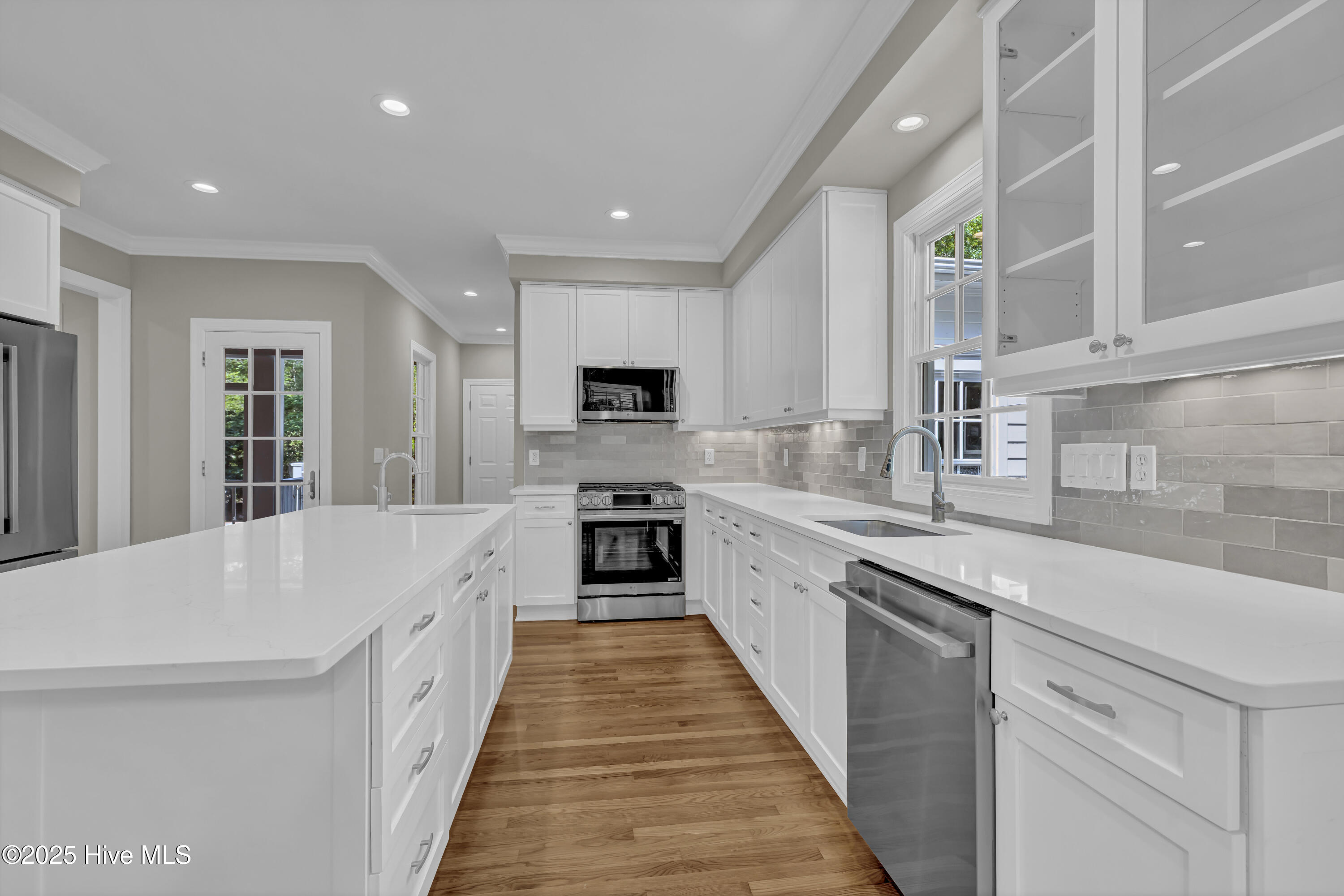 844 Arboretum Drive Property Photo 12