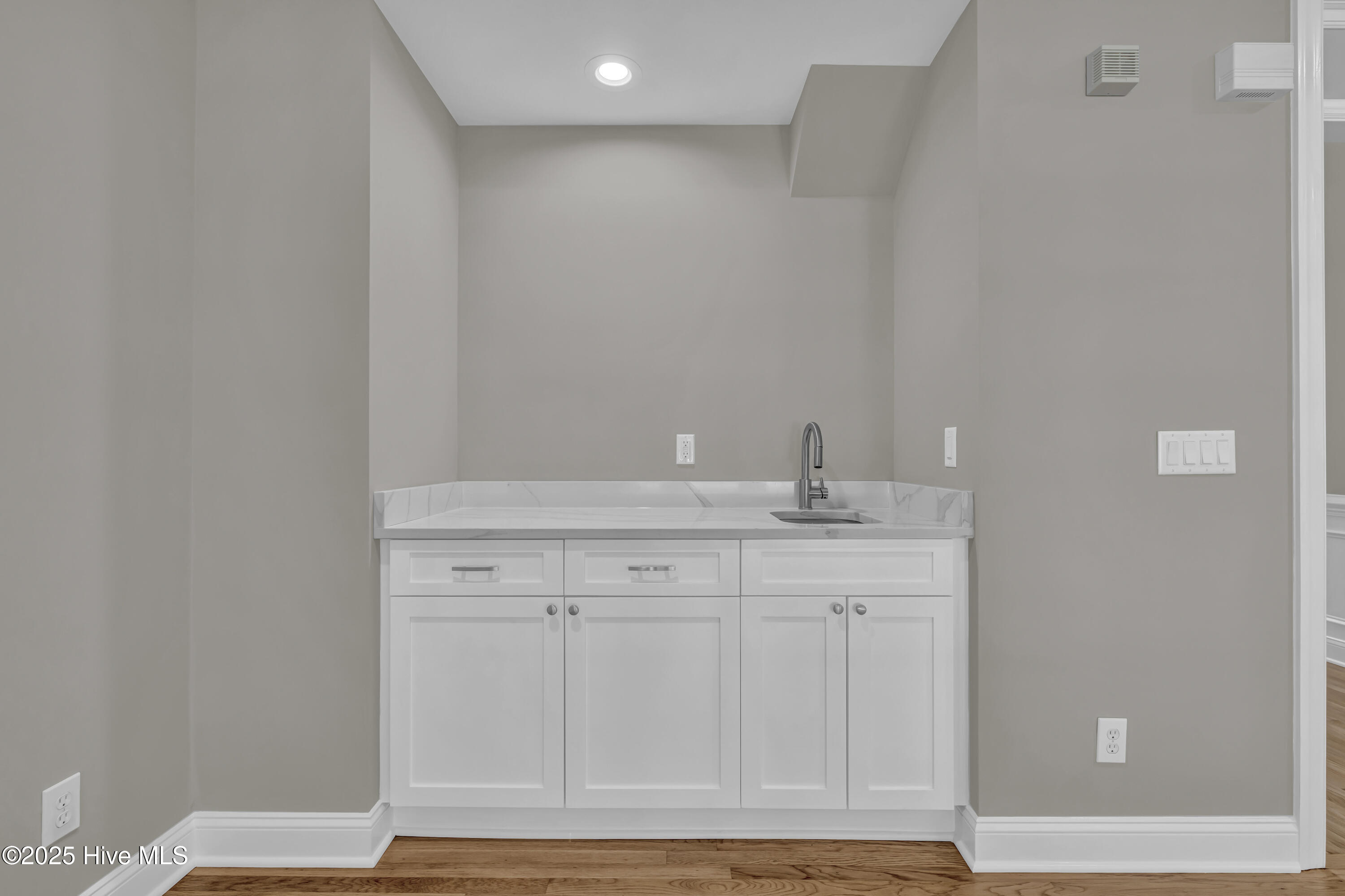 844 Arboretum Drive Property Photo 21