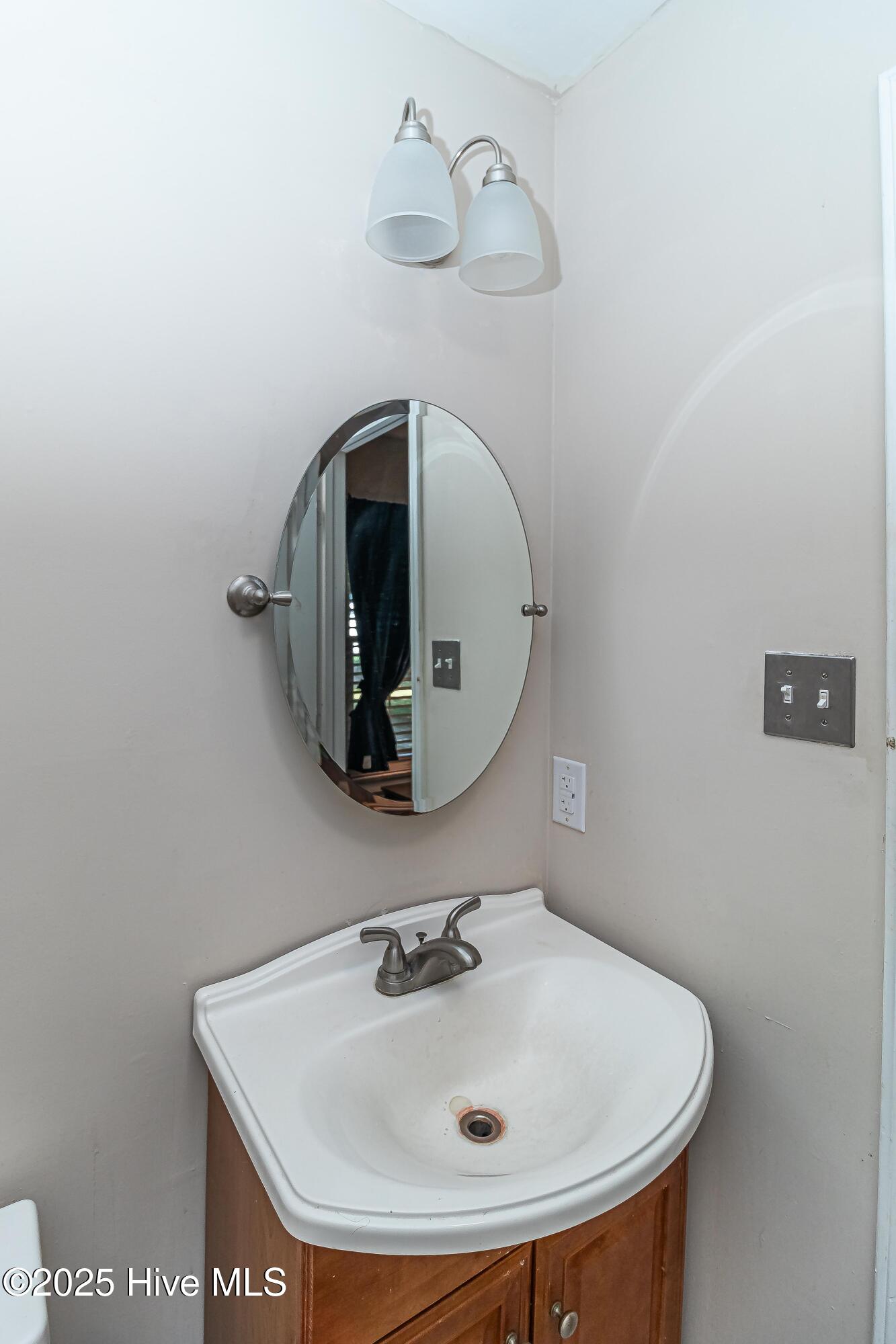 306 Goldleaf Drive Property Photo 29