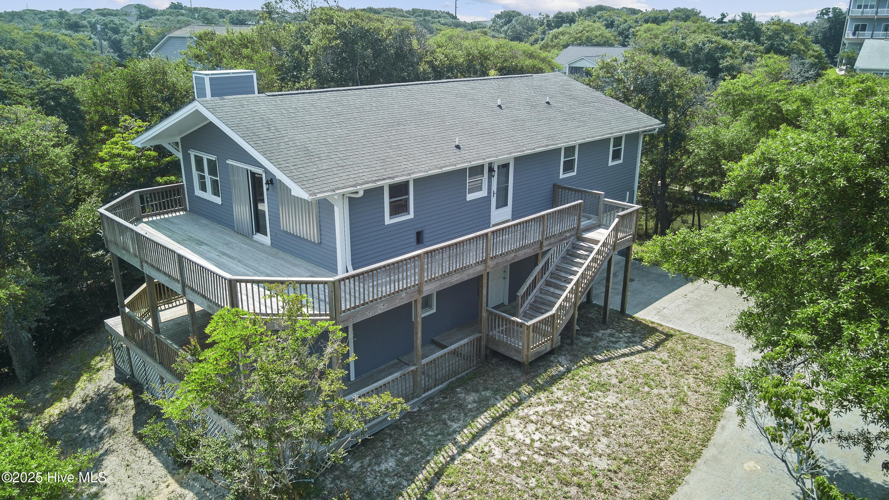 5805 E Landing Drive Property Photo 1