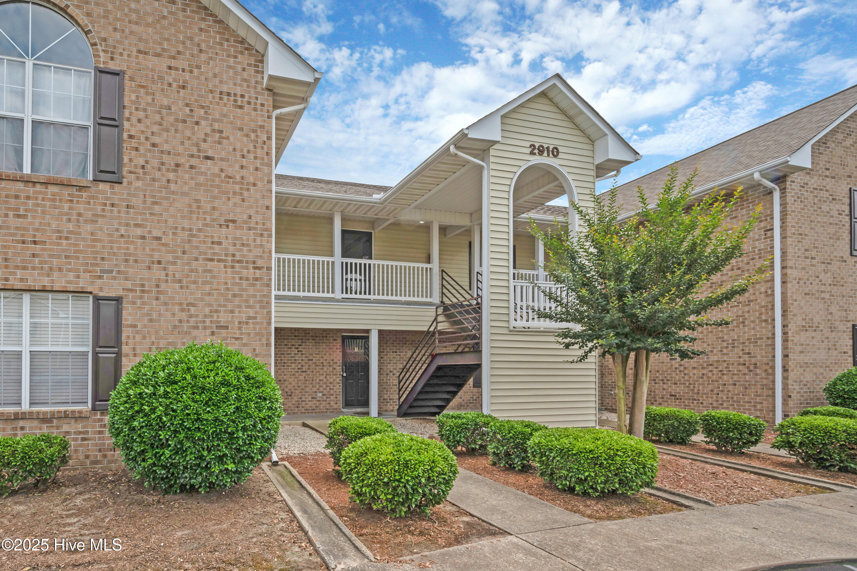 2910 Mulberry Lane B Property Photo 1