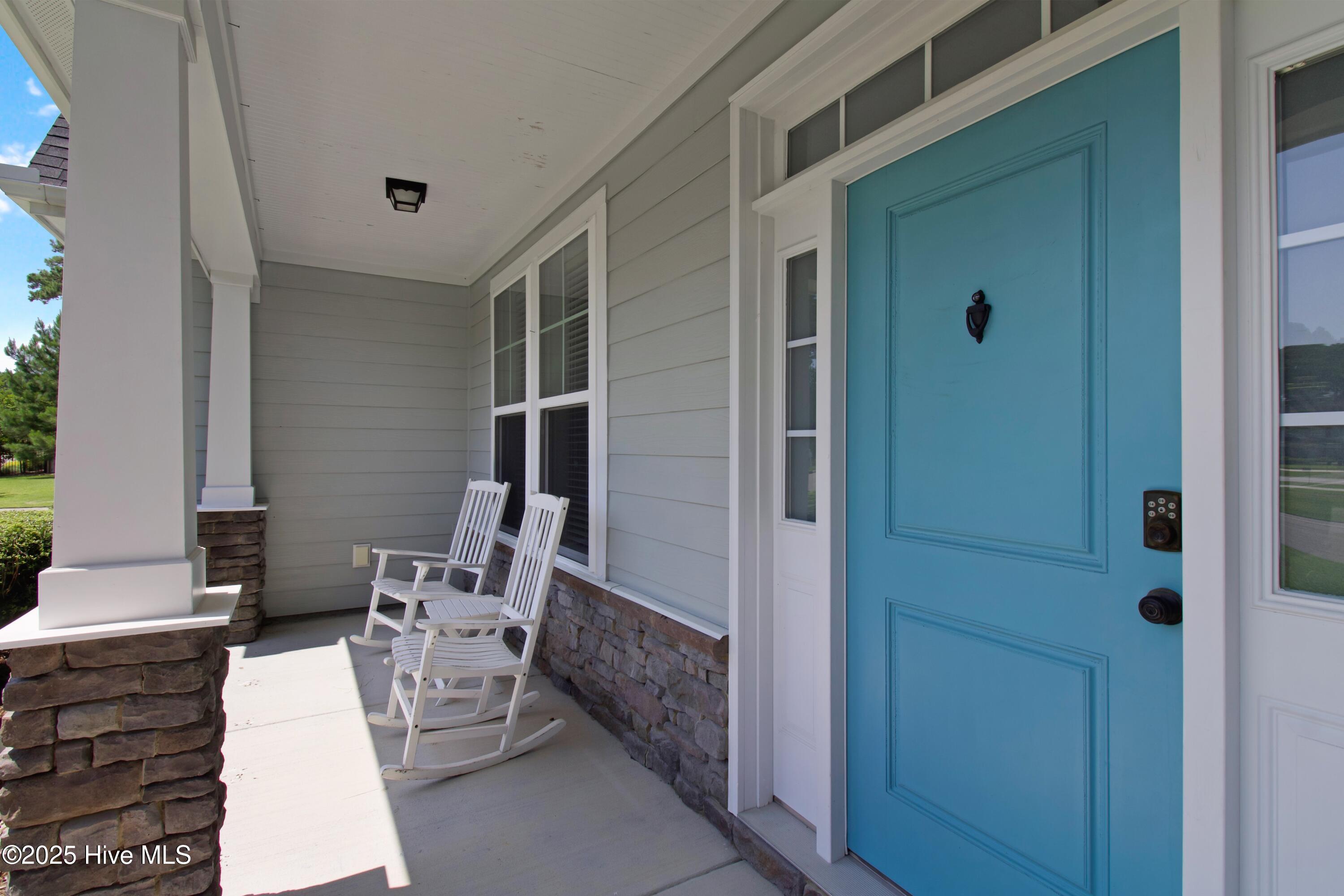 100 E Goldeneye Court Property Photo 3