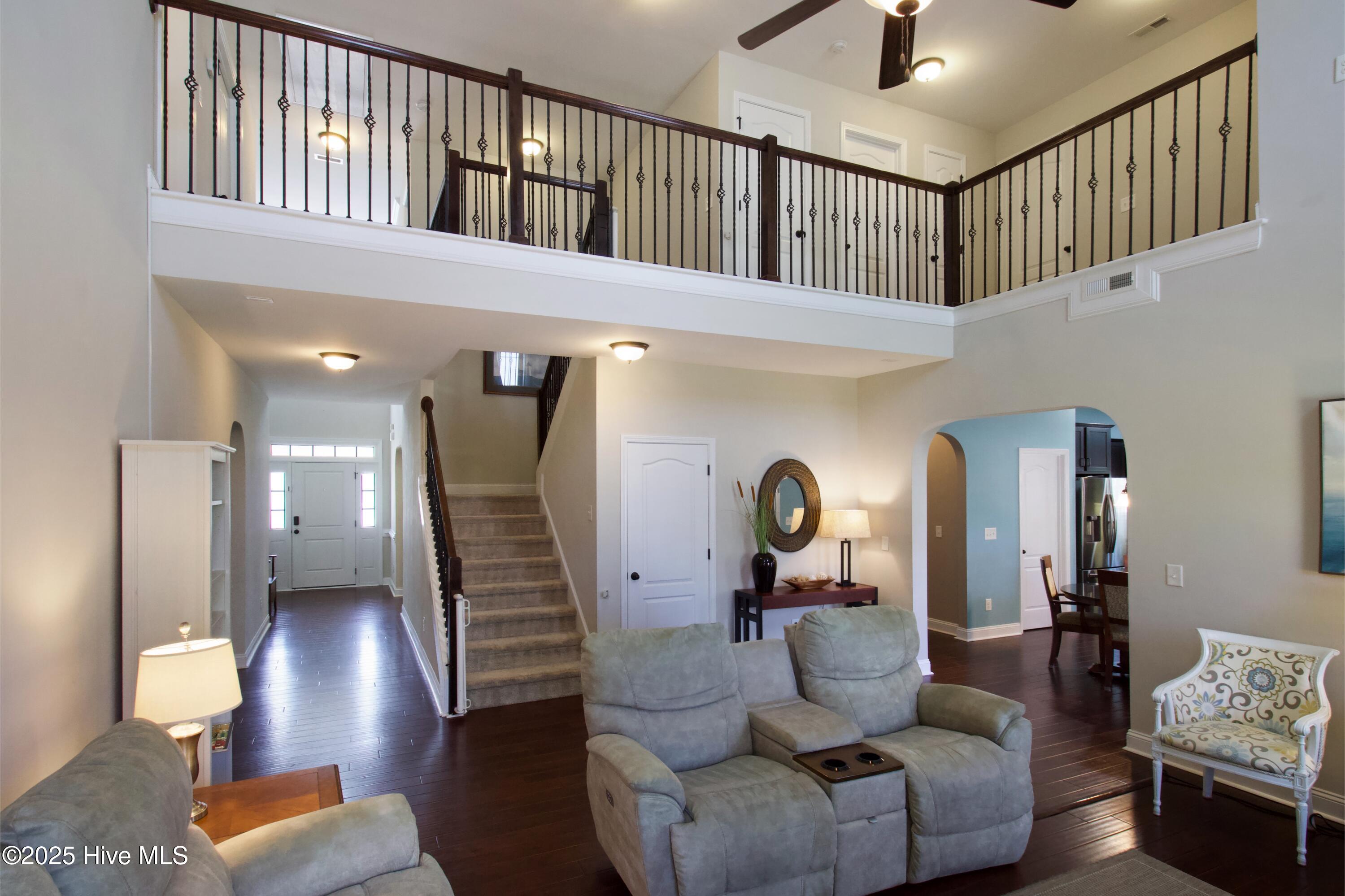 100 E Goldeneye Court Property Photo 7