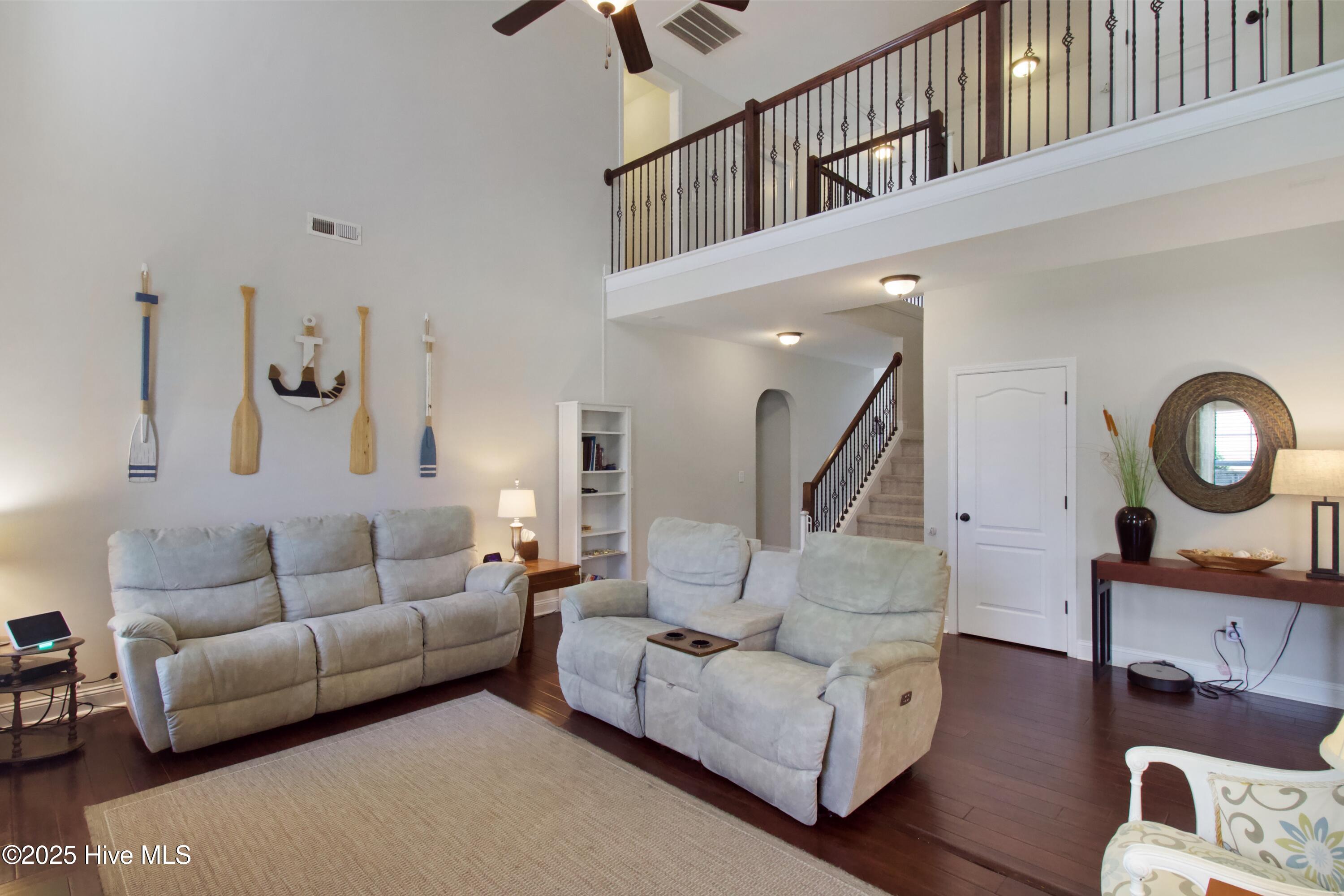 100 E Goldeneye Court Property Photo 9