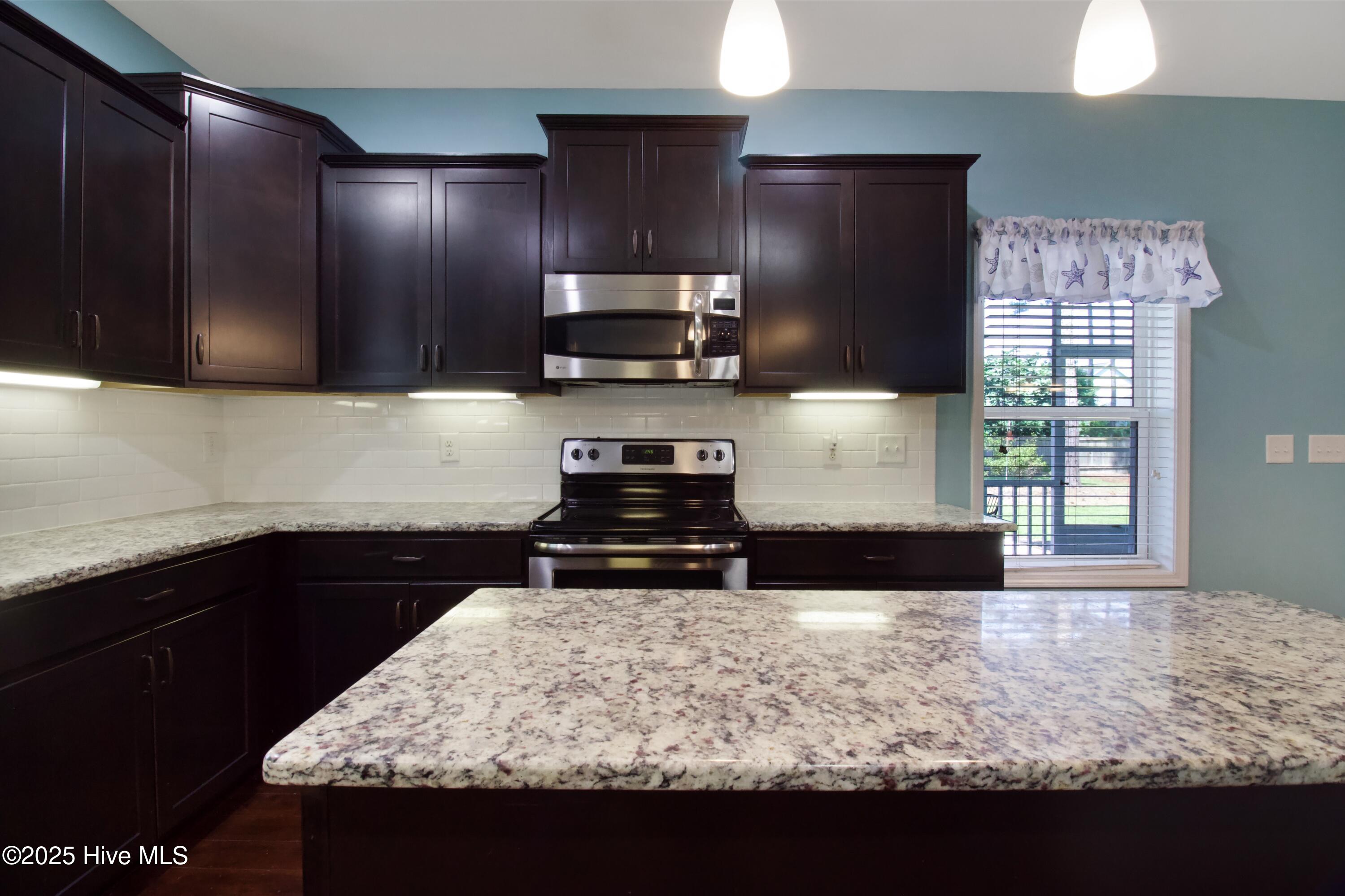 100 E Goldeneye Court Property Photo 17