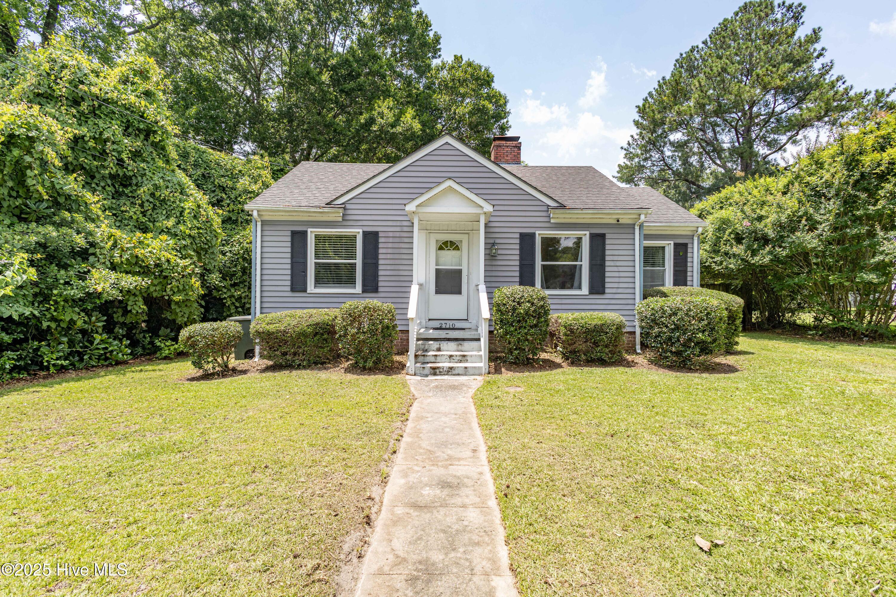 2710 Sunset Avenue Property Photo 1