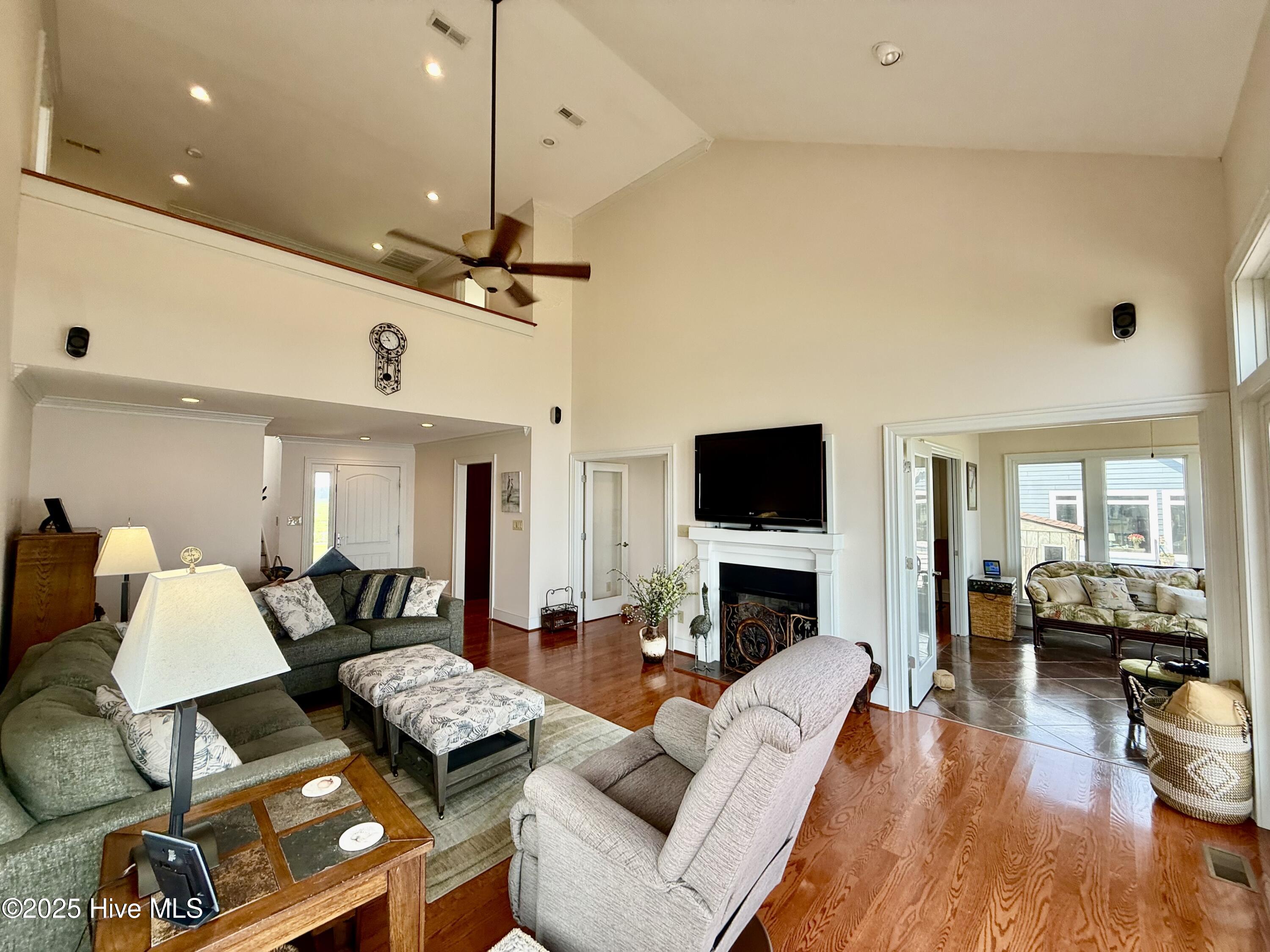 766 Learys Beach Property Photo 7