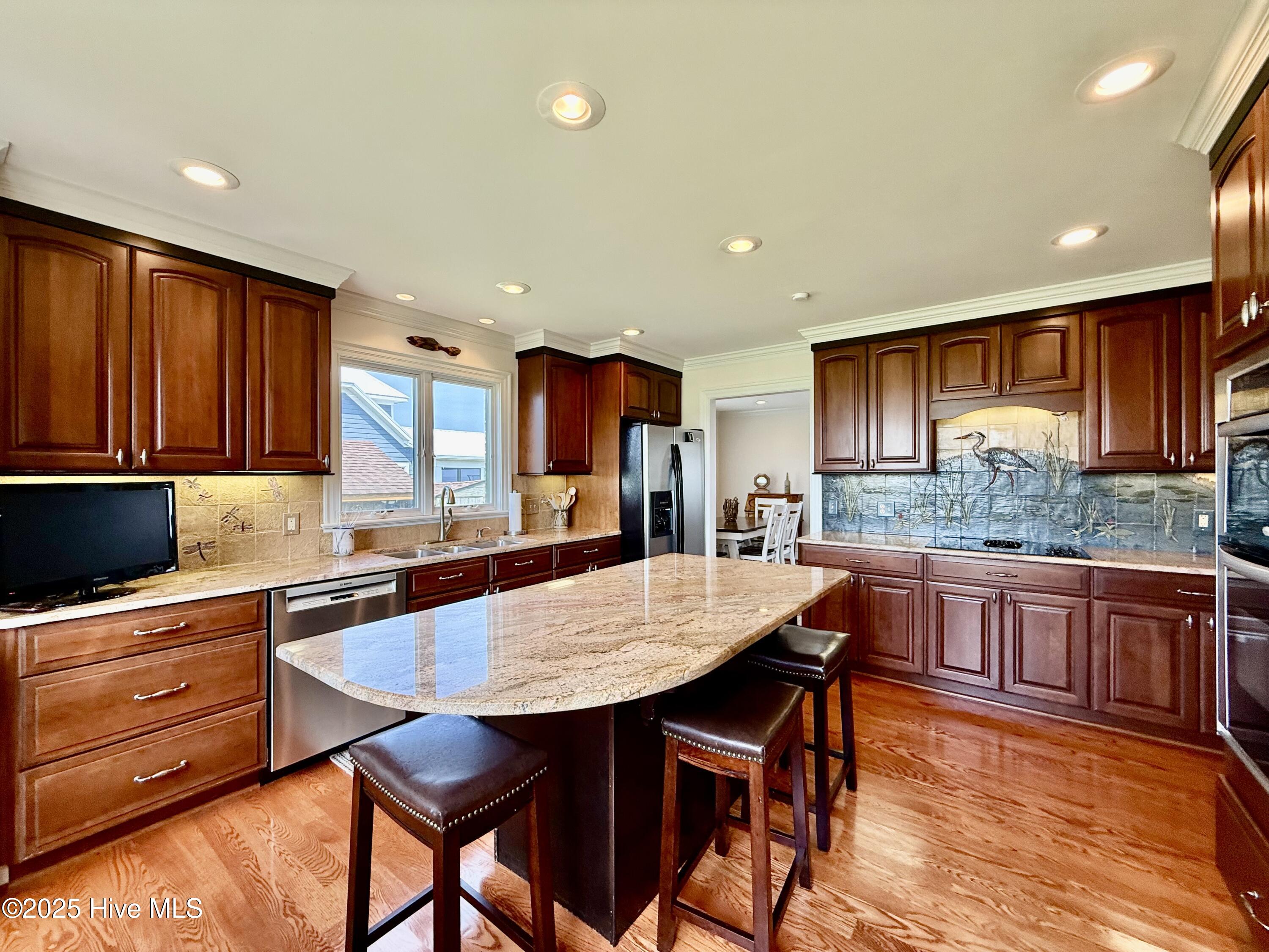 766 Learys Beach Property Photo 12