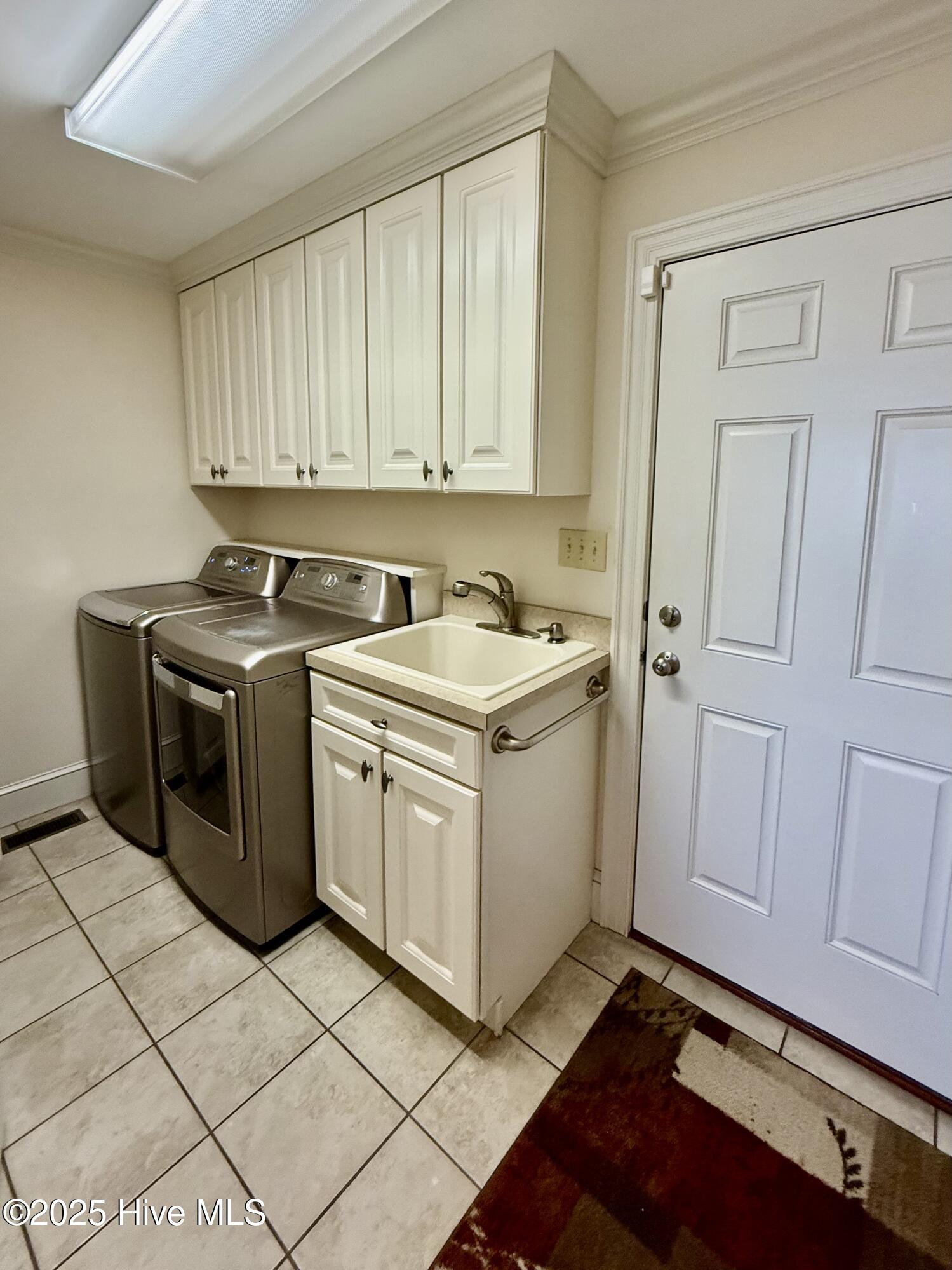 766 Learys Beach Property Photo 25