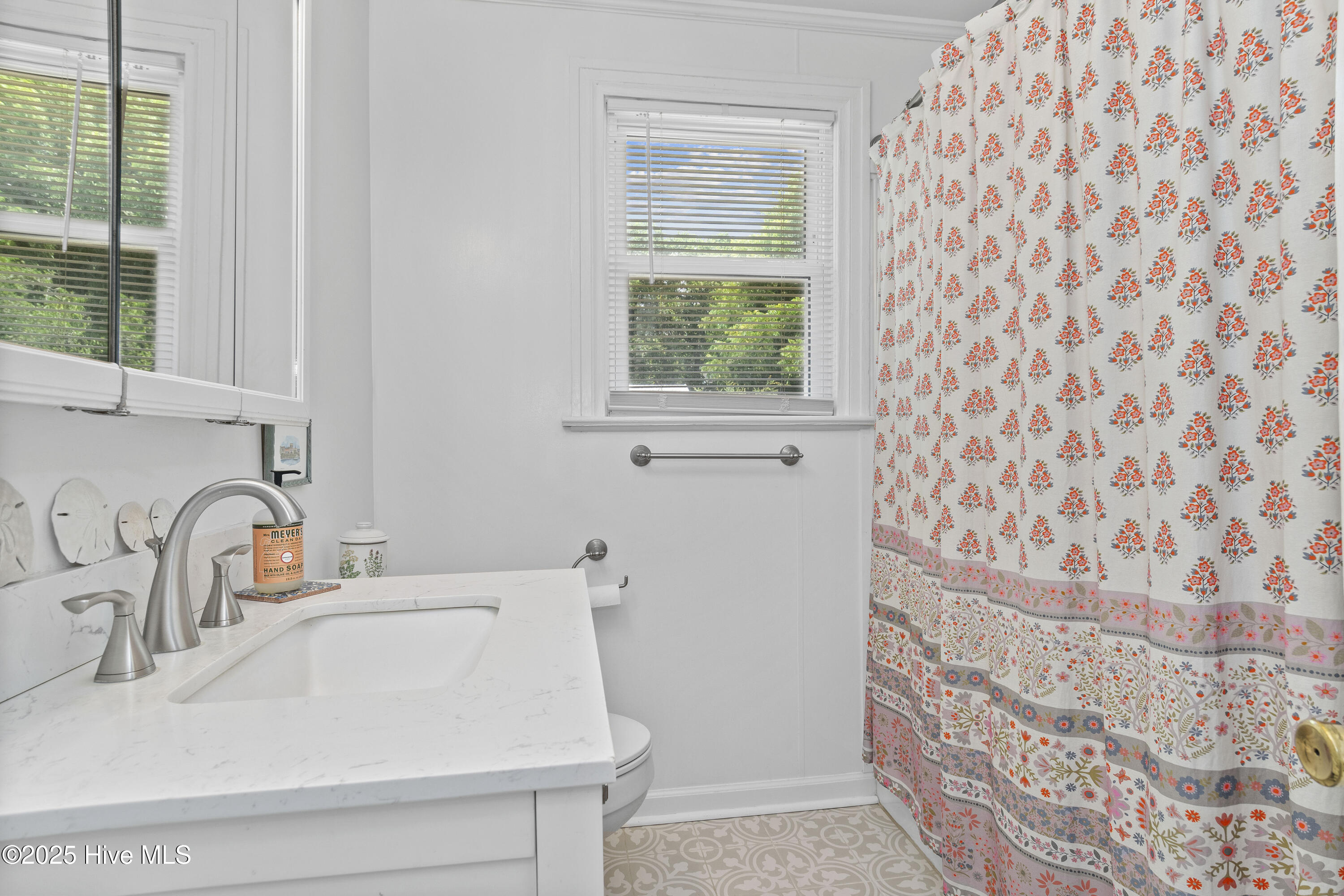 109 Sunshine Court Property Photo 18