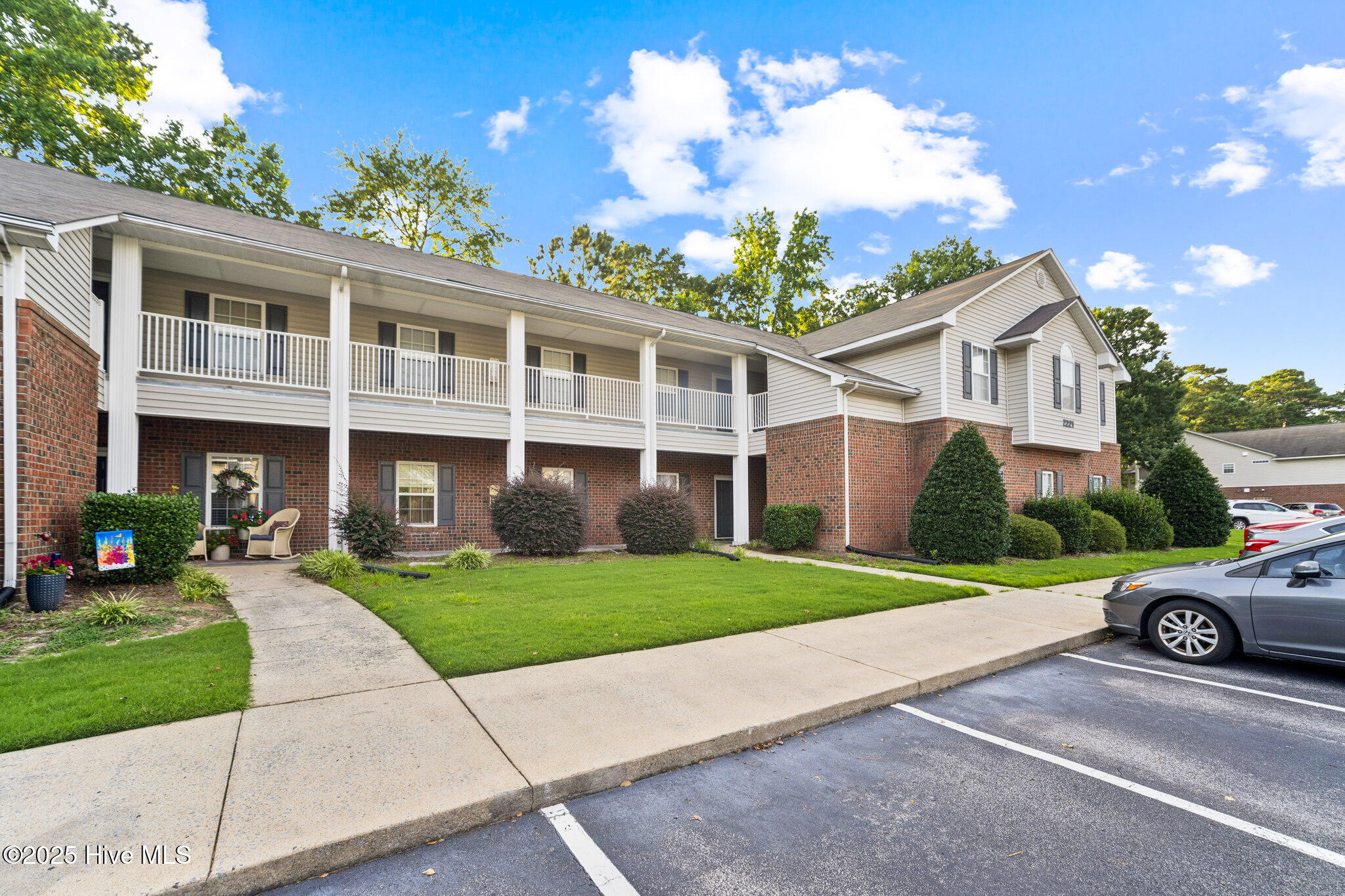 2221 Locksley Woods Drive C Property Photo 1