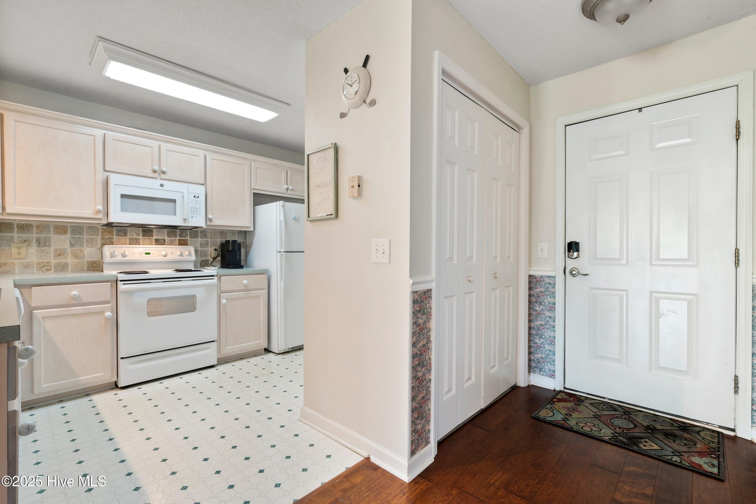 1620 Goley Hewett Road 1406 Property Photo 4