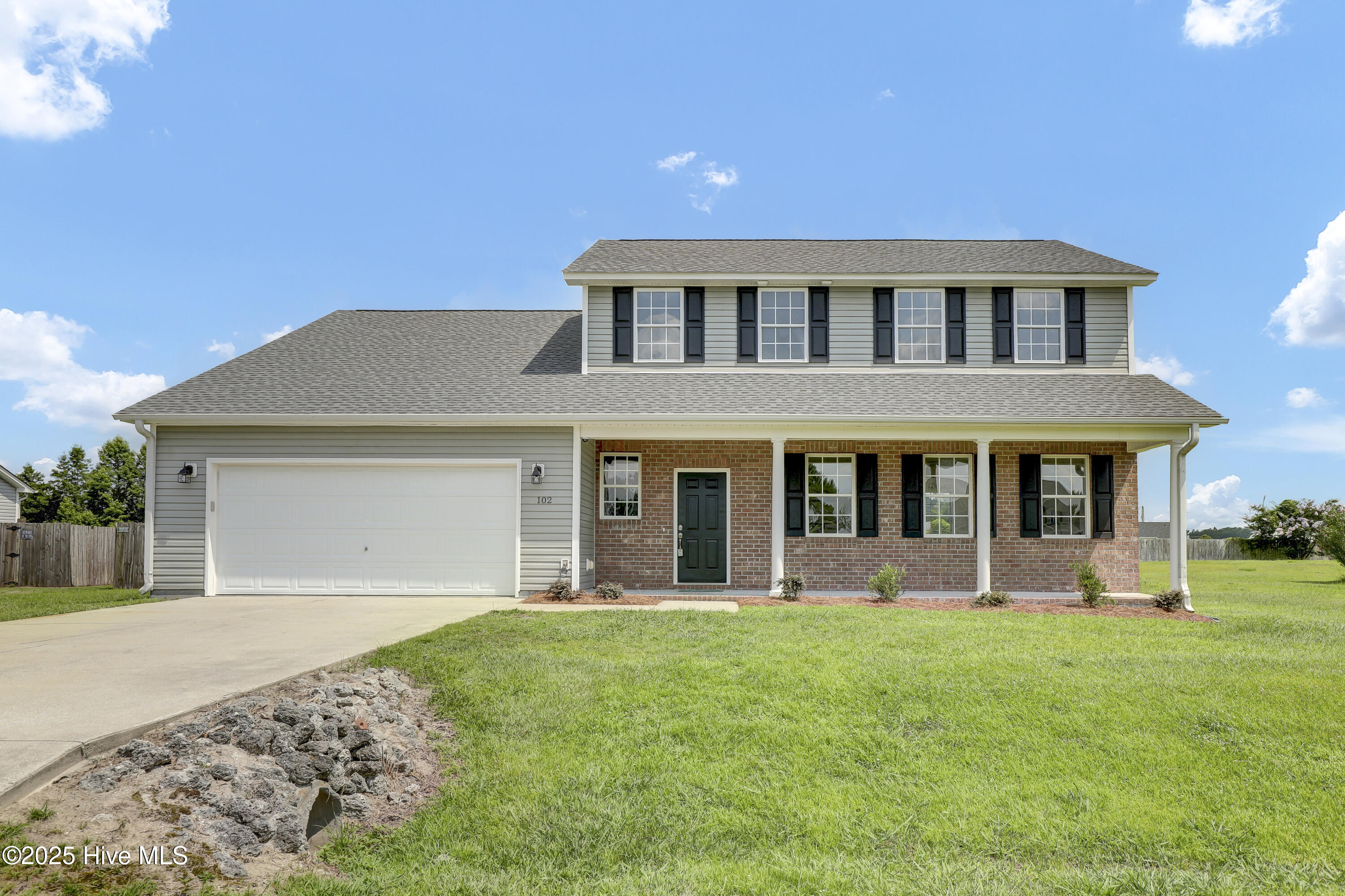 102 Hardin Drive Property Photo 1