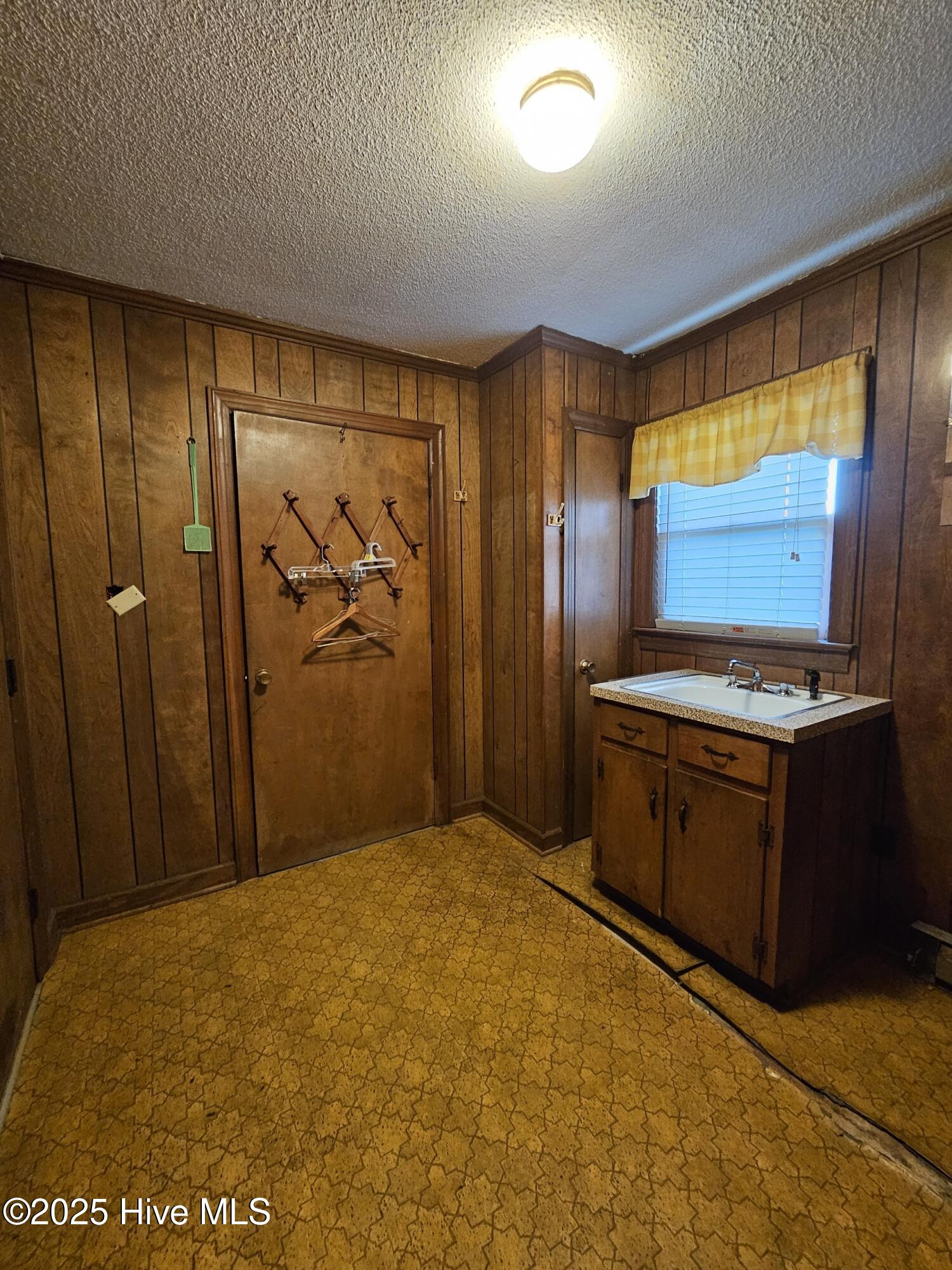 453 Fort Run Road Property Photo 11