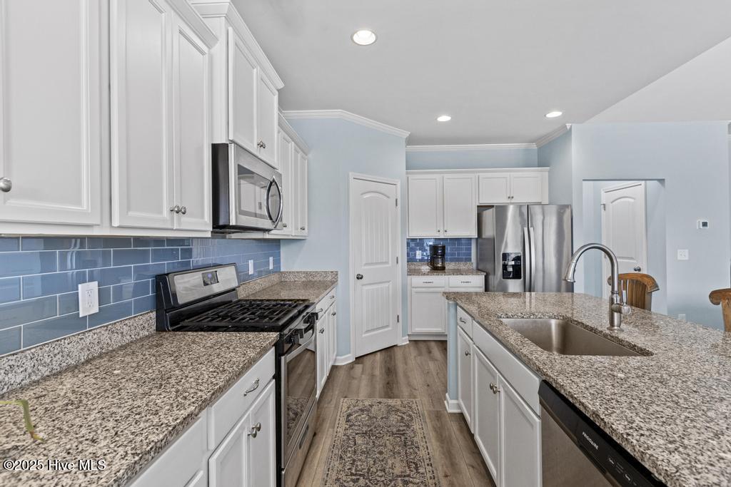 78 Violetear Ridge Property Photo 13