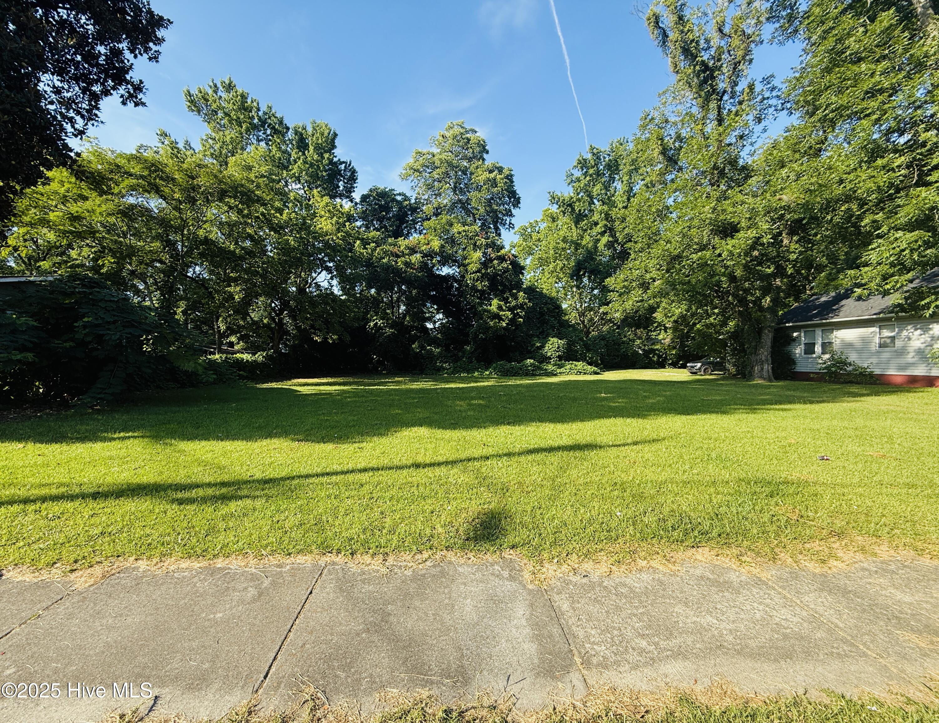 1105 W Third Street Property Photo 1