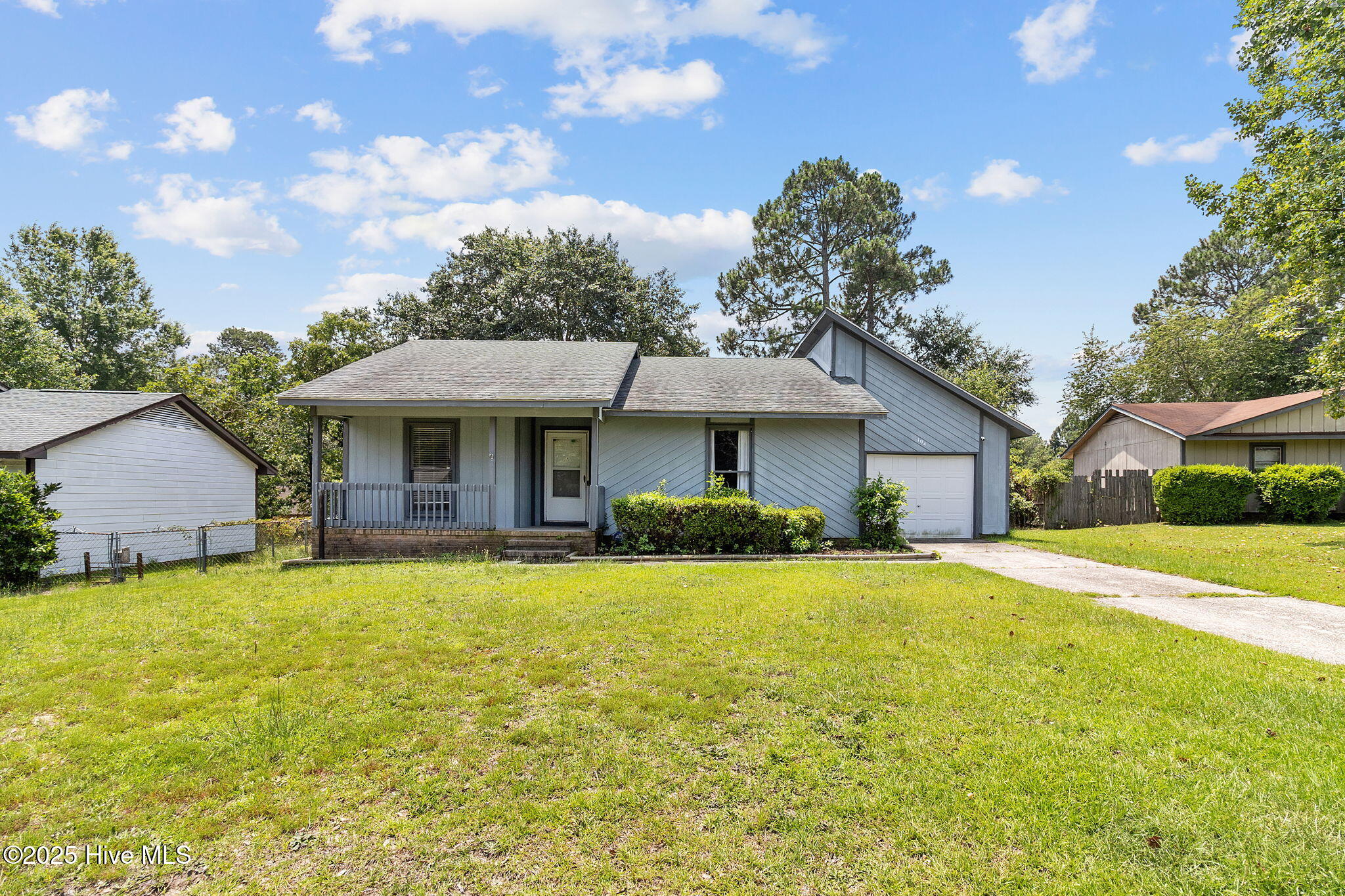 104 Bruce Lane Property Photo 1