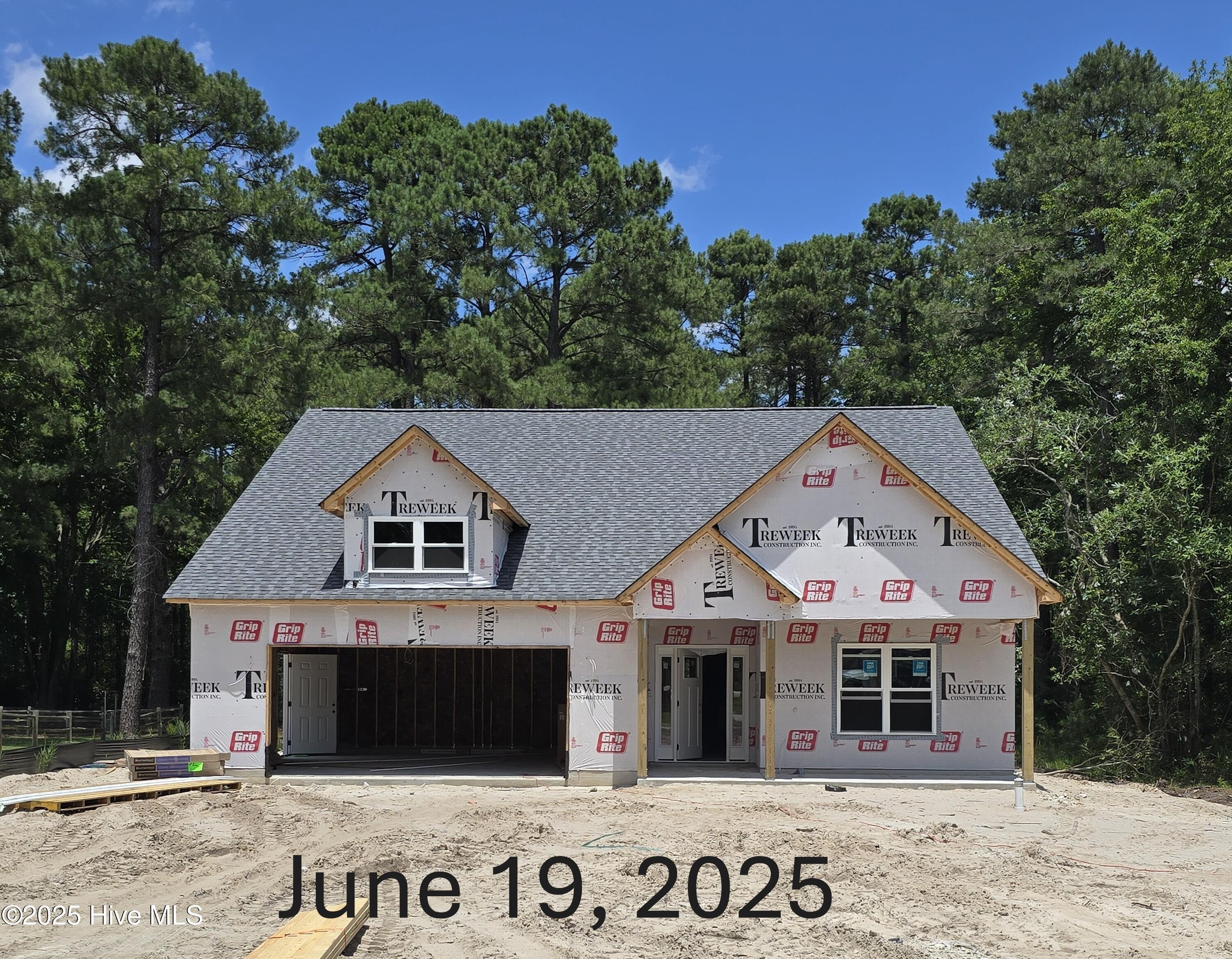 1800 Caracara Drive Property Photo 1