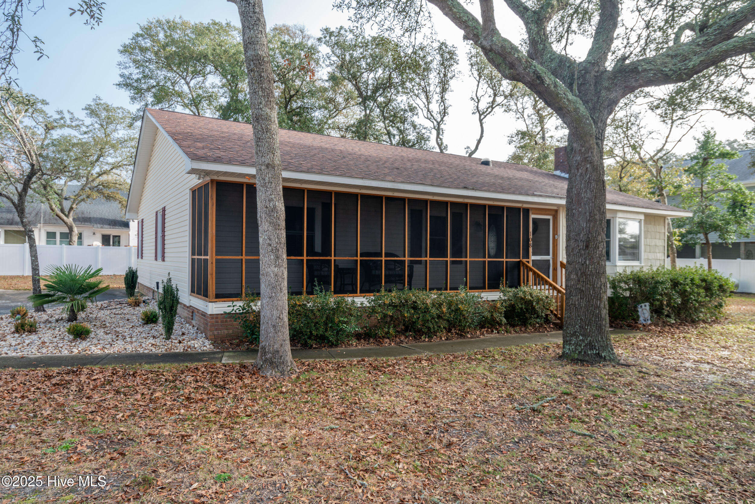 108 Ne 41st Street Property Photo 1