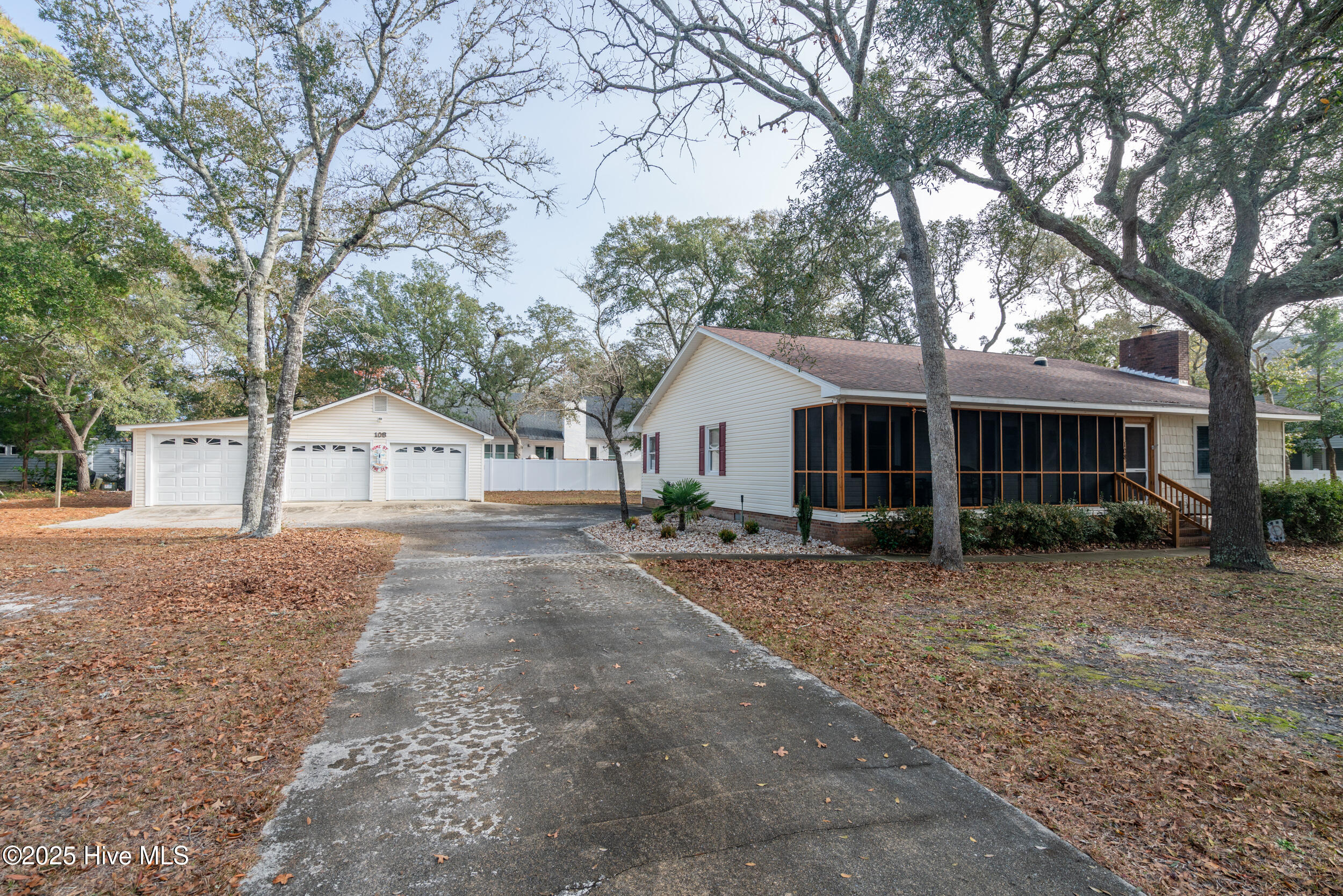 108 Ne 41st Street Property Photo 4