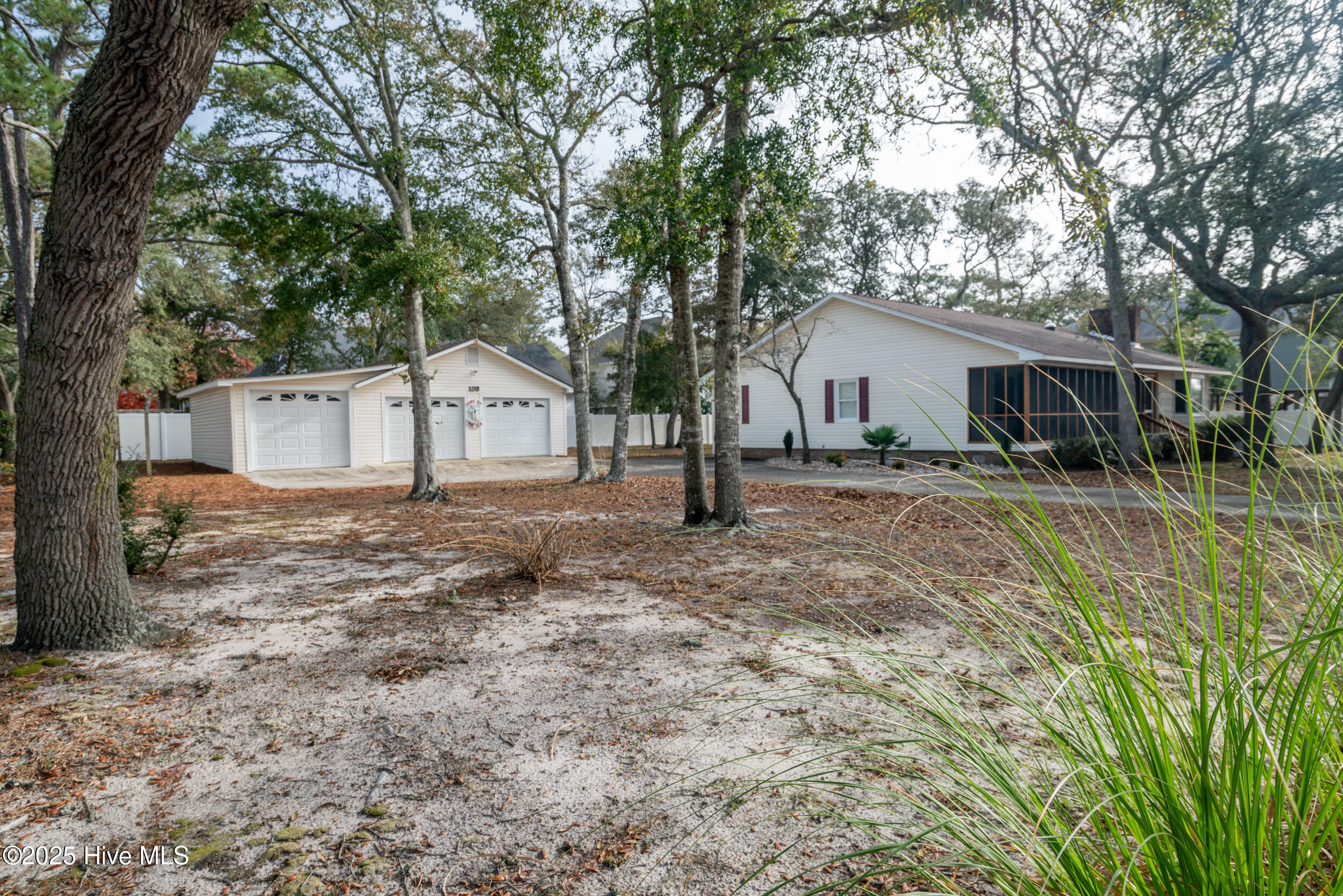 108 Ne 41st Street Property Photo 5