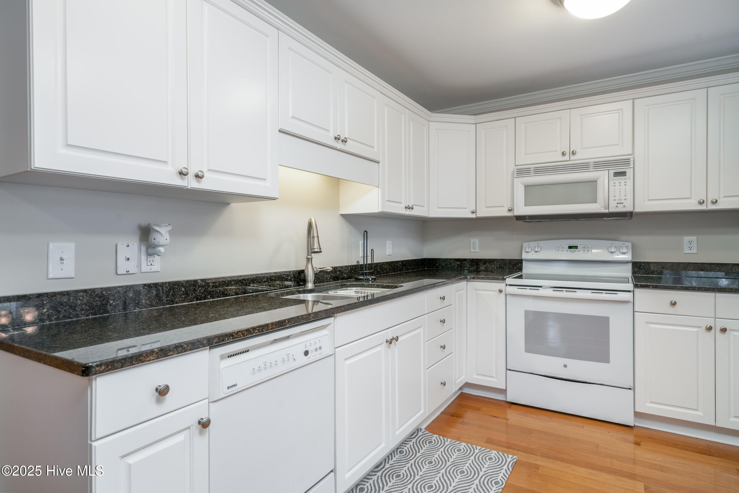 108 Ne 41st Street Property Photo 17