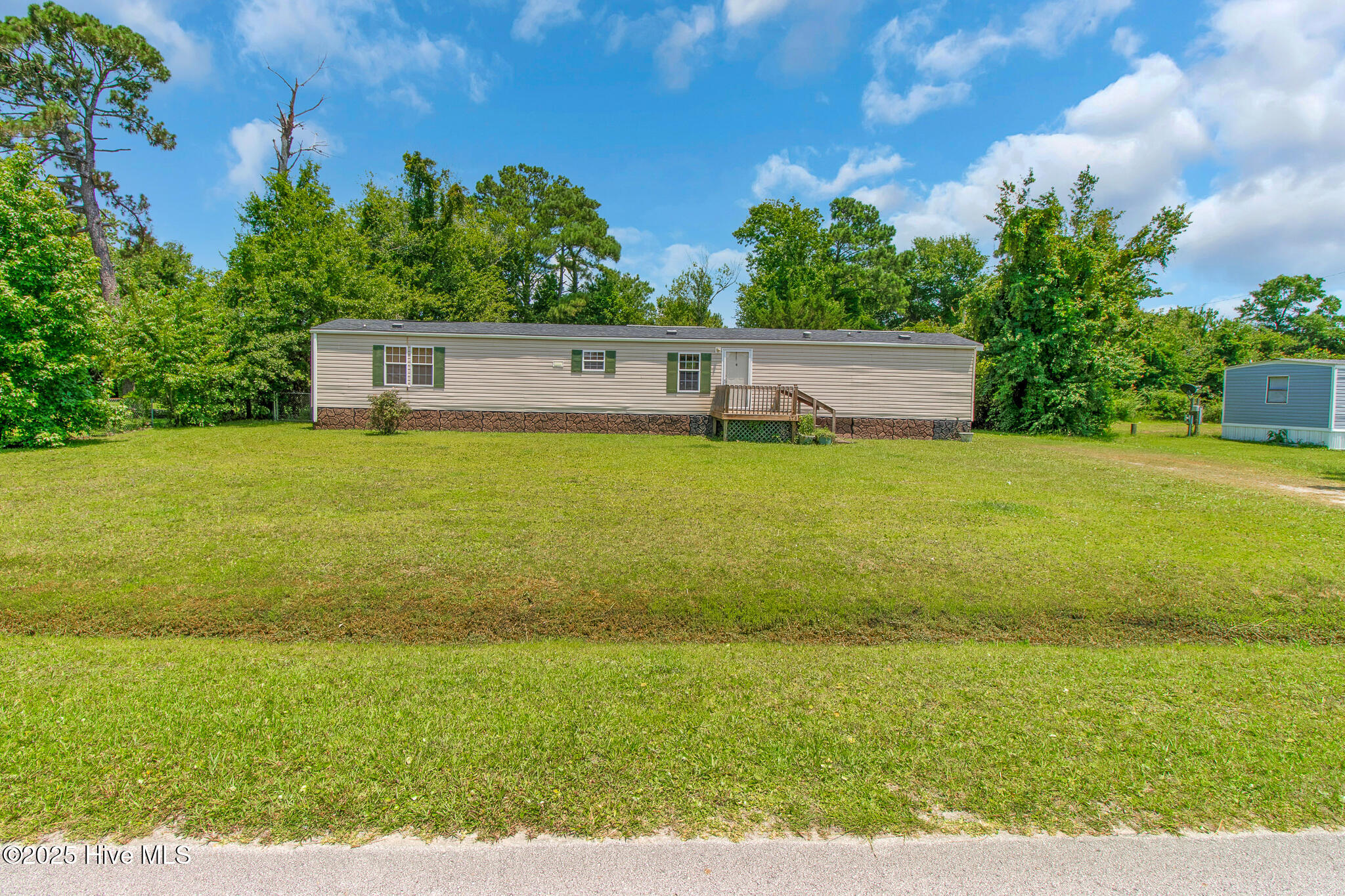 178 E Southwinds Drive Property Photo 1