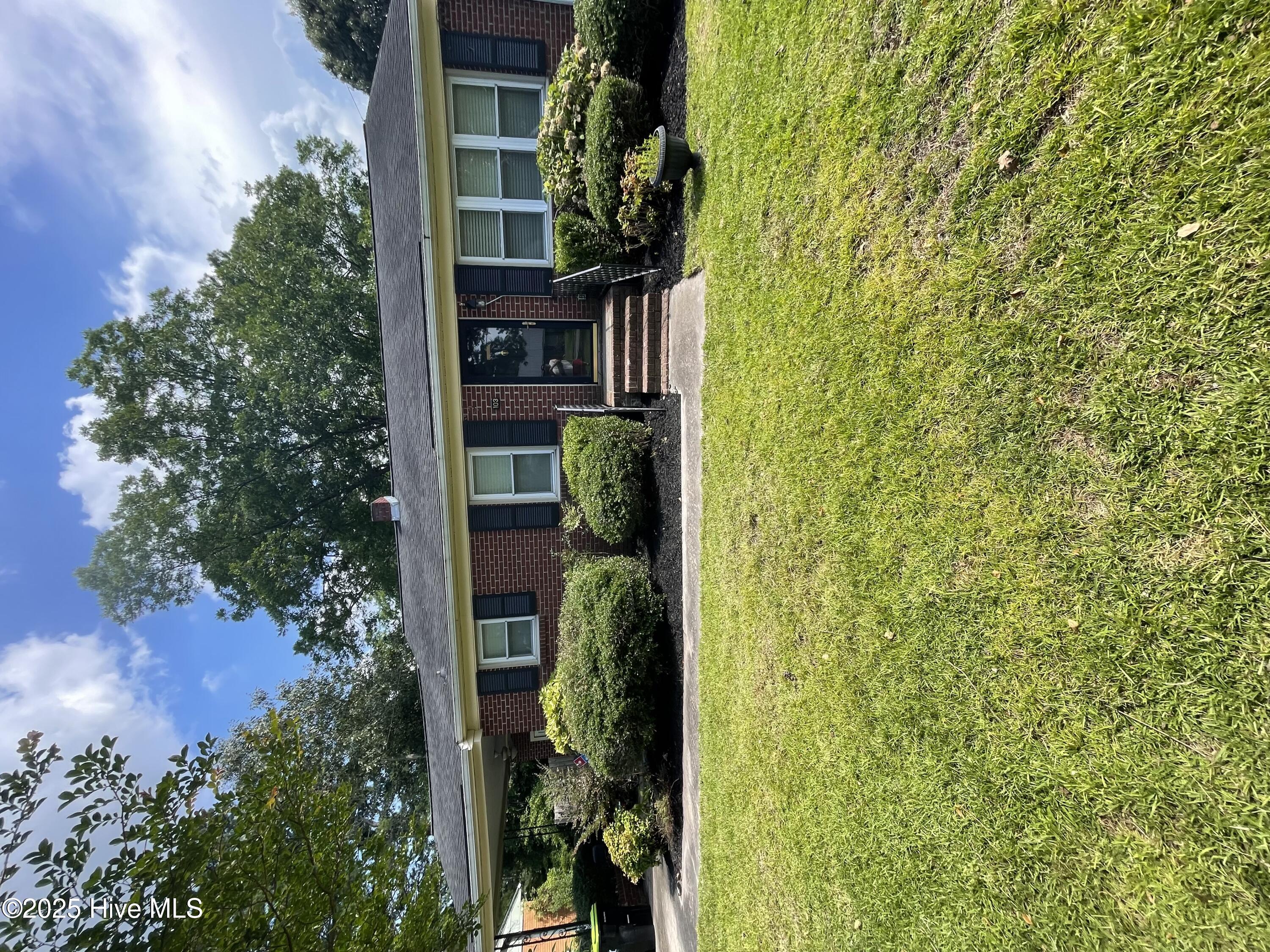 103 Dell Street Property Photo 1